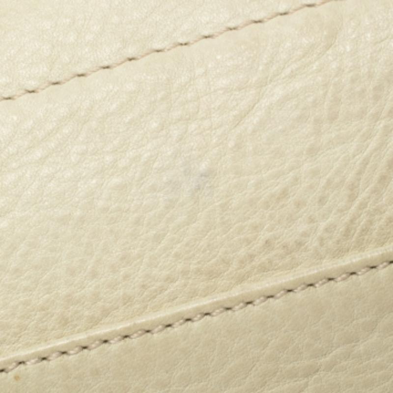 Donna Emporio Armani Tote in pelle verde pallido con doppia cerniera in vendita