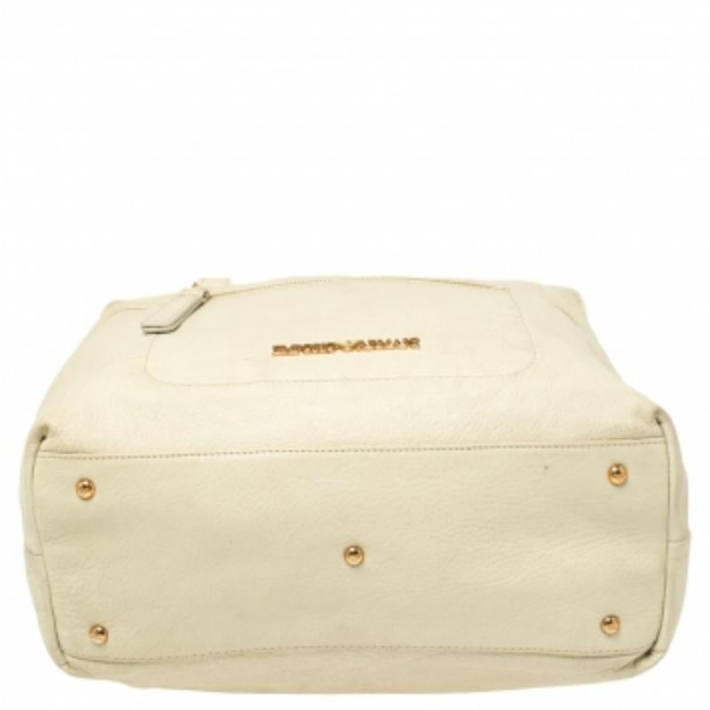 Emporio Armani Tote in pelle verde pallido con doppia cerniera in vendita 2