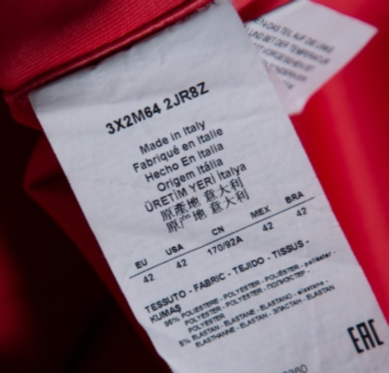 Donna Emporio Armani Top a maniche lunghe in jersey rosa con logo in rilievo M. I. in vendita