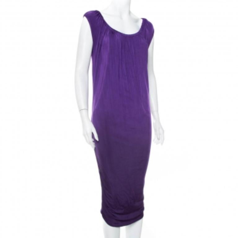 This dress is the perfect example of Emporio Armani's ingenious designs put together with up-to-date fashion. Match your accessories to this classy purple dress and be at your fashionable best. Wear this knit dress and make a remarkable style