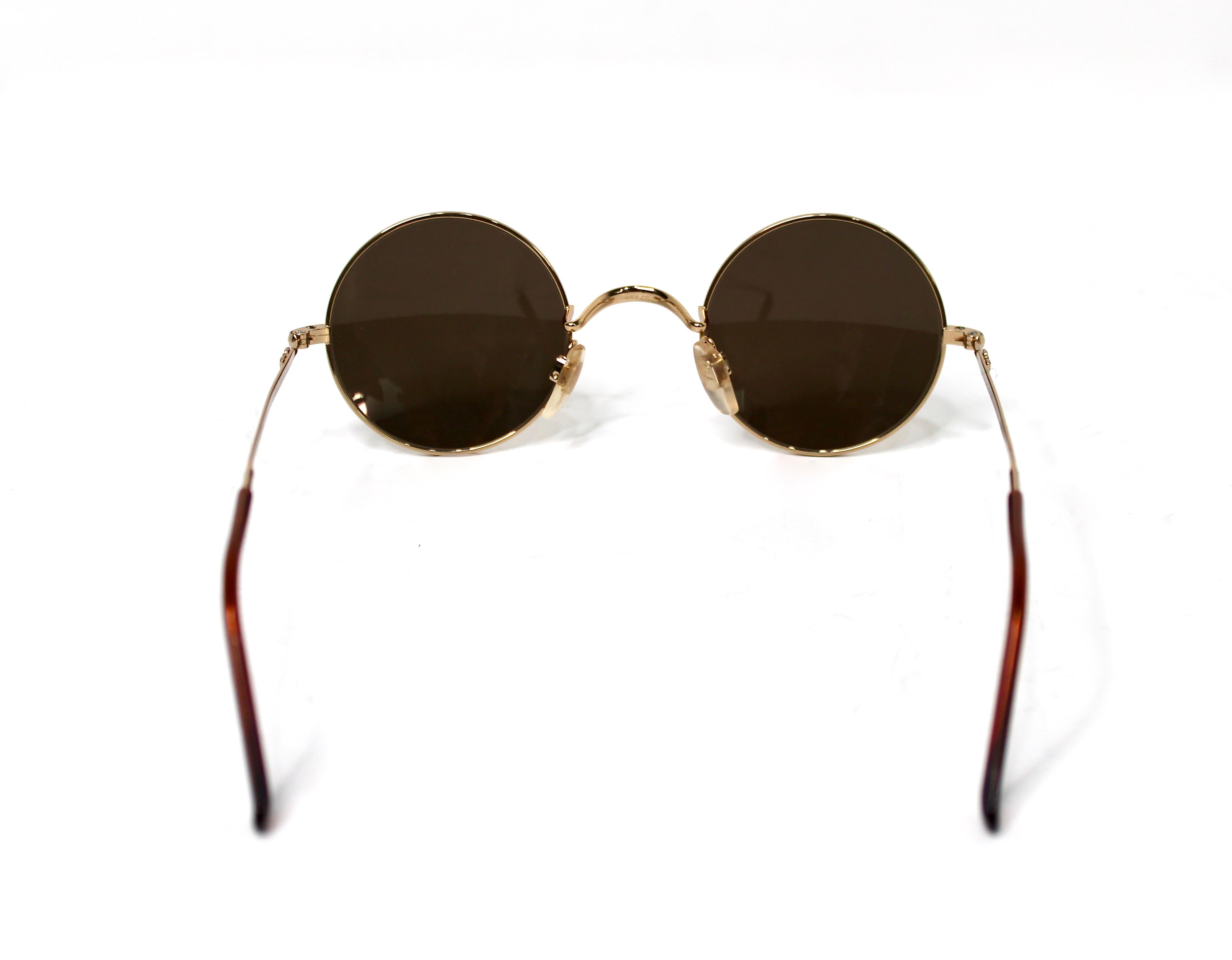 Emporio ARMANI Lunettes de soleil rondes à verres miroirs et monture en métal doré circa 1990 en vente 1
