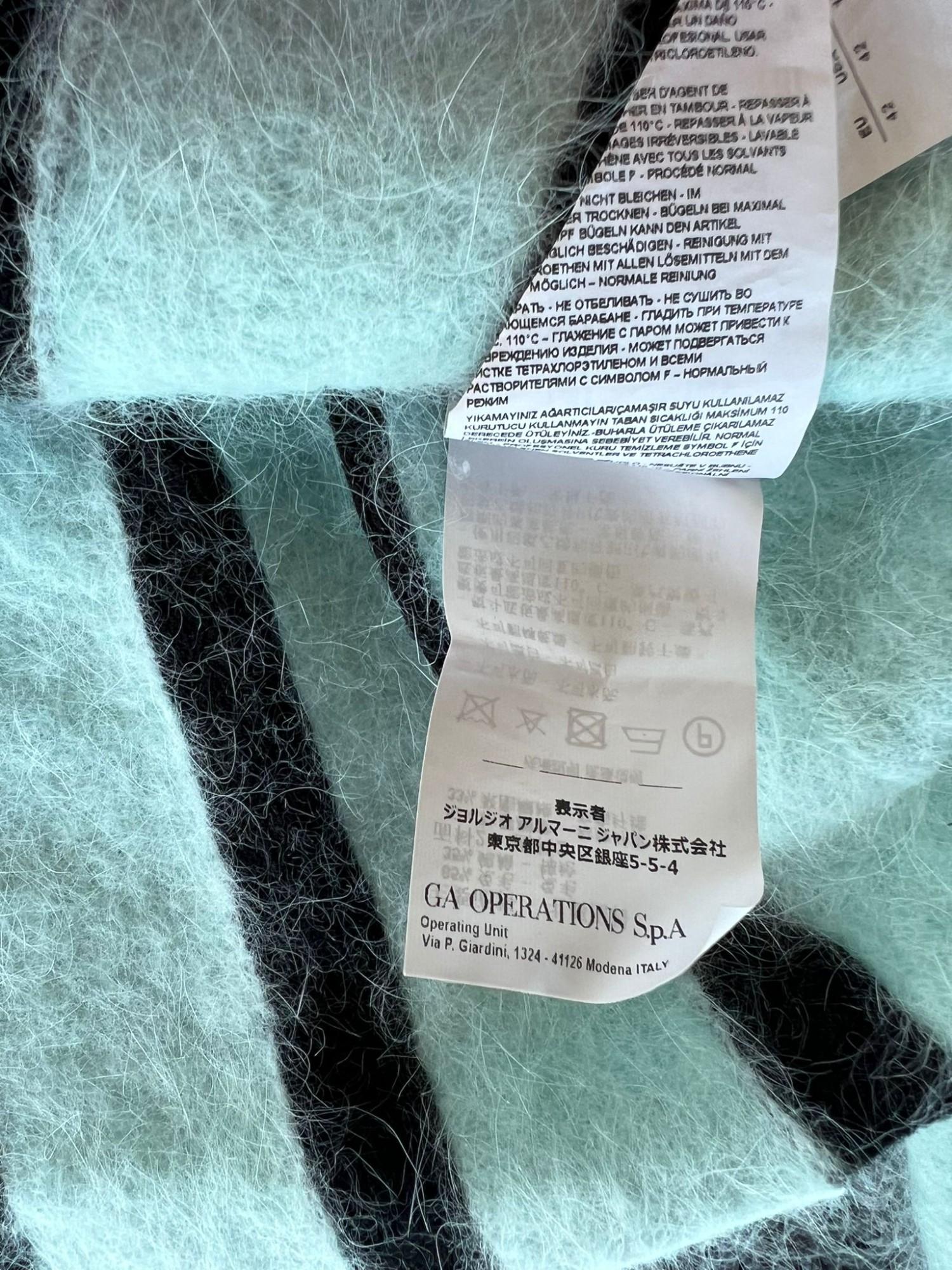 Emporio Armani S/S 2020 Fuzzy Alpaca Mohair Striped Sweater en vente 2