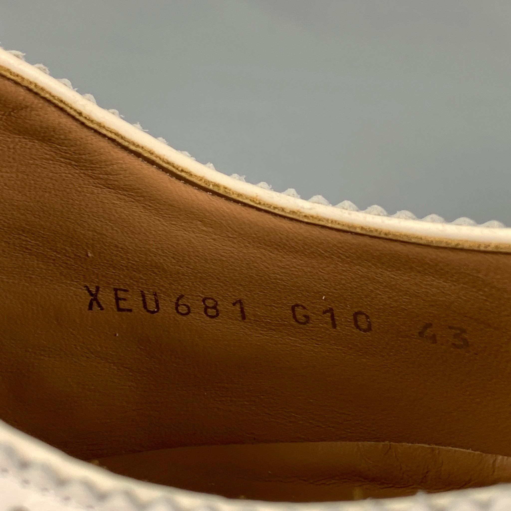 EMPORIO ARMANI - Chaussures Spectator à lacets en cuir perforé blanc métallisé, taille 10 2