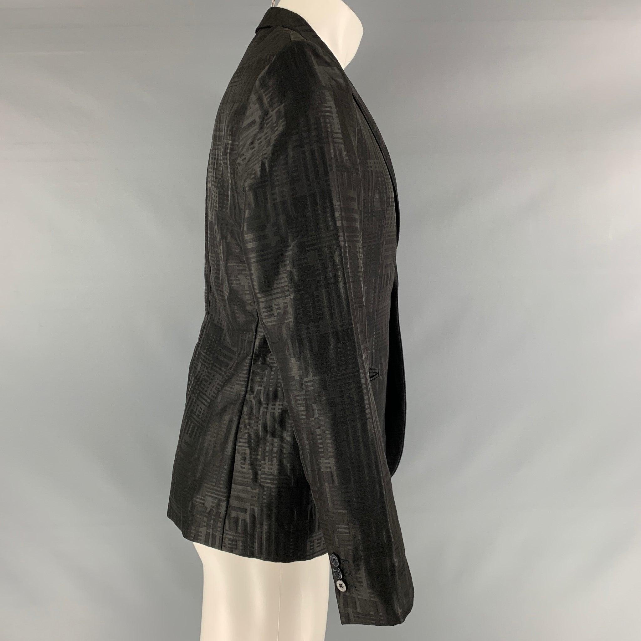 EMPORIO ARMANI Size 38 Black Wool Blend Peak Lapel Sport Coat In Excellent Condition For Sale In San Francisco, CA