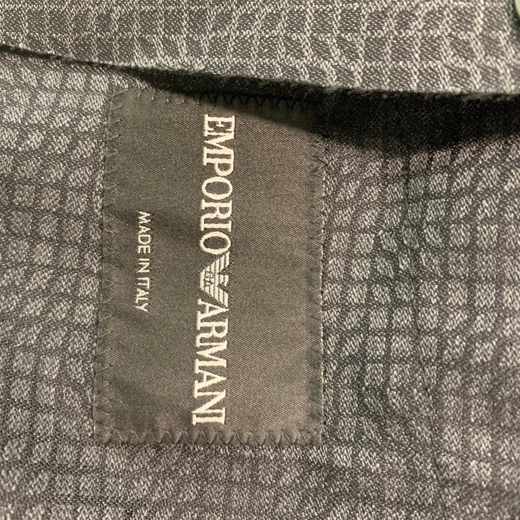 EMPORIO ARMANI Size 38 Charcoal Grey Wool Notch Lapel Sport Coat In Excellent Condition For Sale In San Francisco, CA