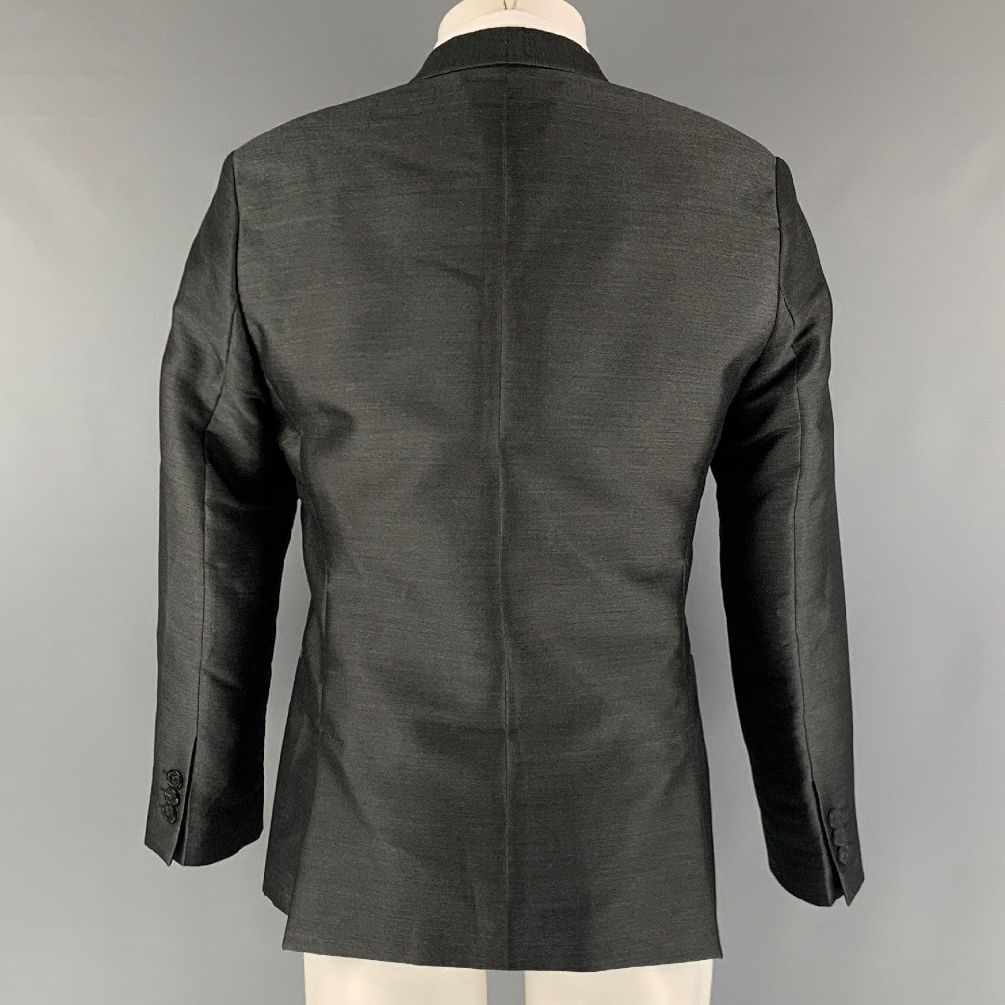 EMPORIO ARMANI - Manteau de sport en polyester massif anthracite, taille 38 Excellent état - En vente à San Francisco, CA