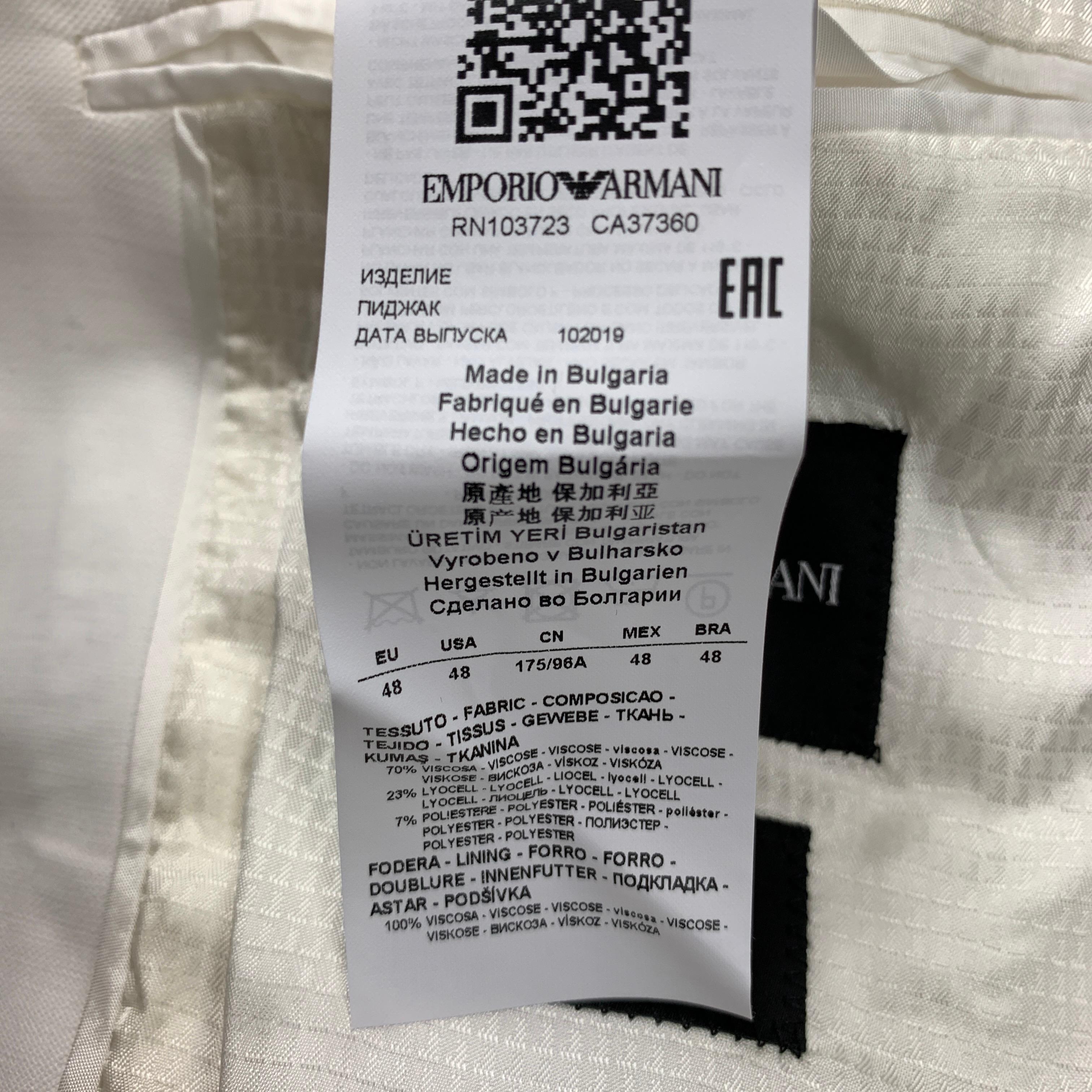 EMPORIO ARMANI Size 38 Regular White Viscose Blend Sport Coat In New Condition In San Francisco, CA