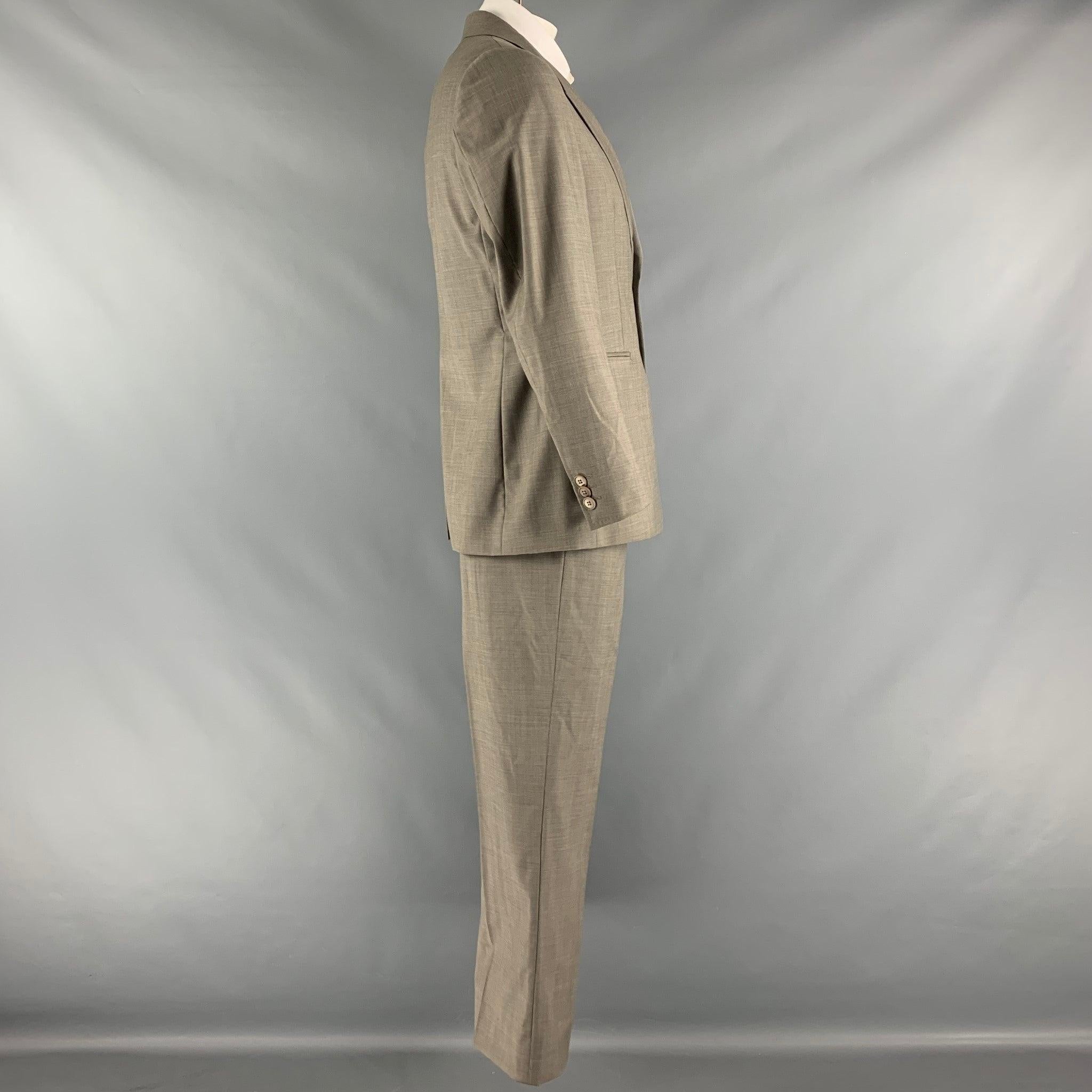 EMPORIO ARMANI Taille 42 taupe tailleur à revers en laine massive Excellent état - En vente à San Francisco, CA