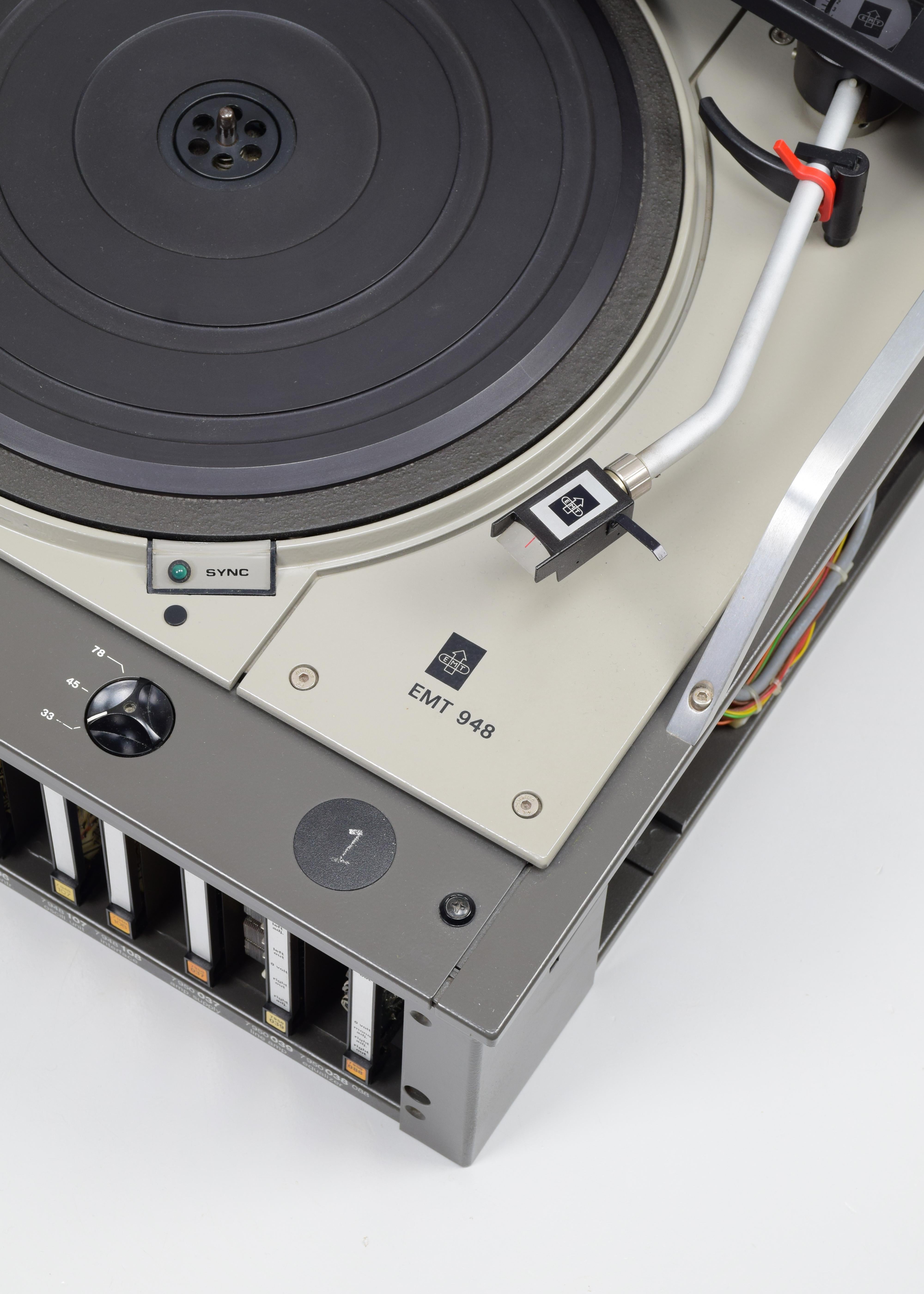 Emt 948 Turntable. Superb, Complete and Ready to Use, Looks and Sounds Fantastic 4