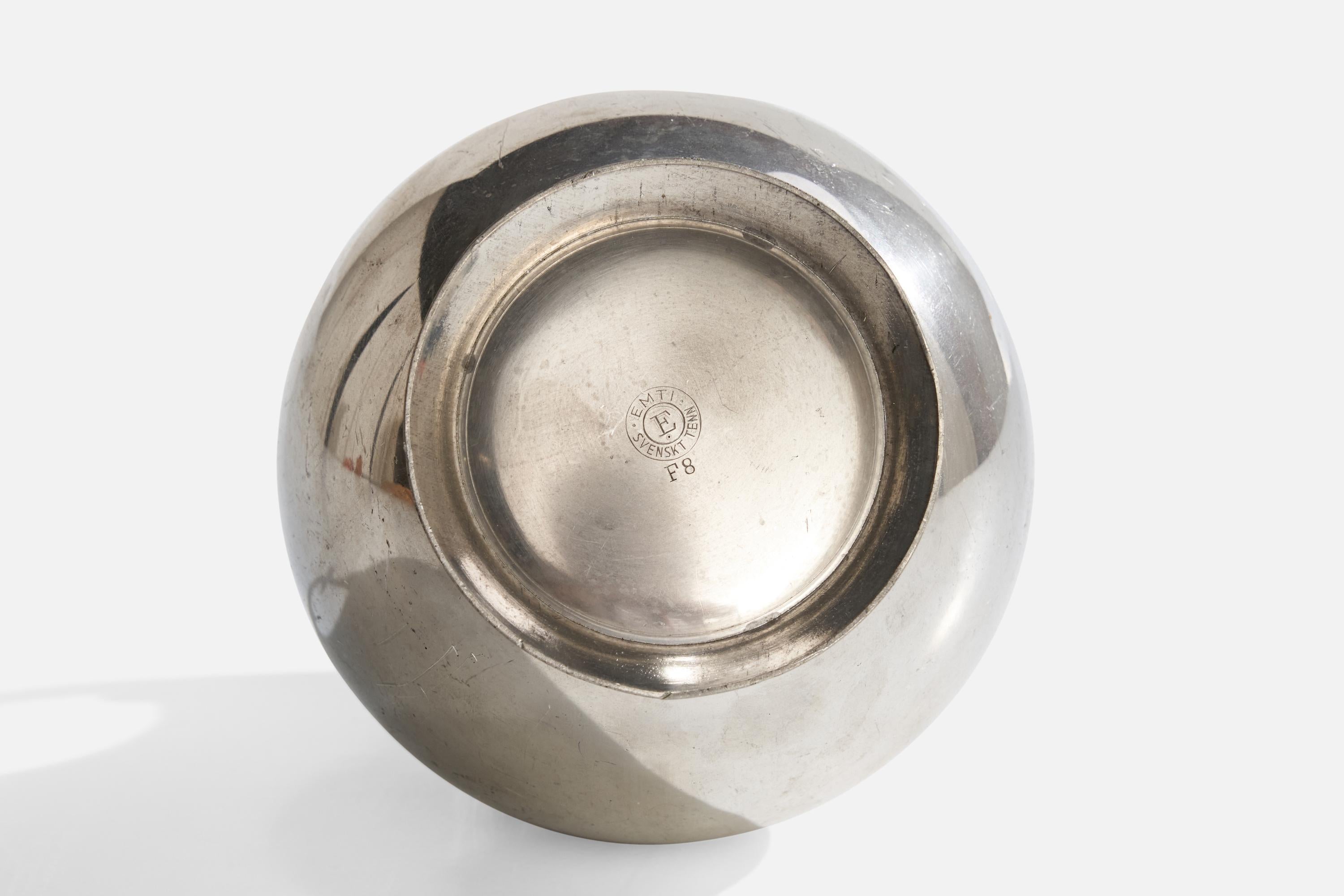 Vaso in peltro prodotto da Emti, Svezia, anni '30 circa.

Dimensioni: 6,5