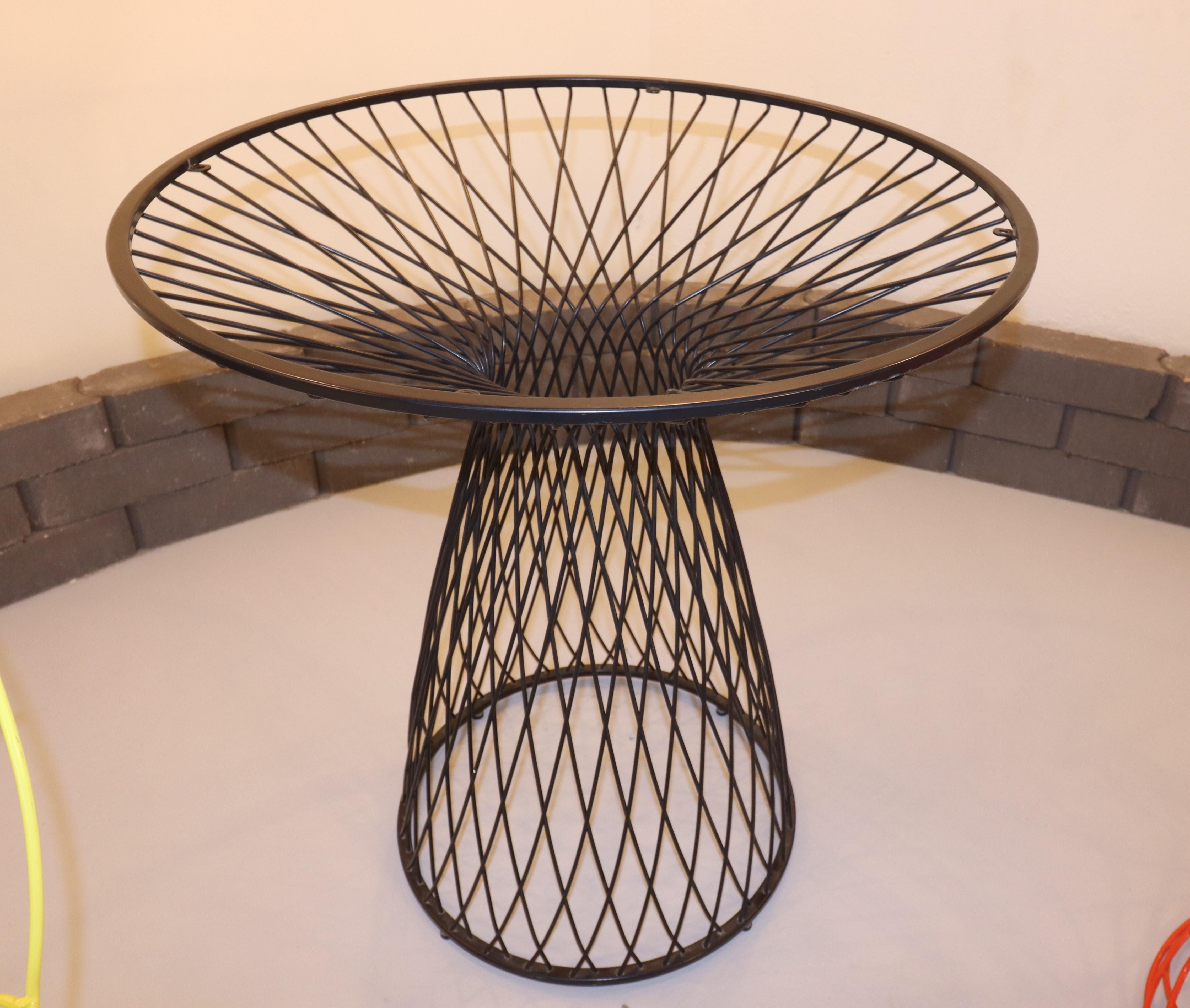 Emu Re-trouvé Collection by Patricia Urquiola Two Chairs and Table in vendita 1