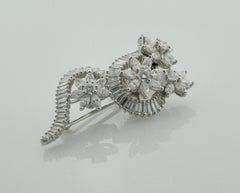 En Tremblant Platinum Diamond Brooch circa 1950s 6.40 Carat