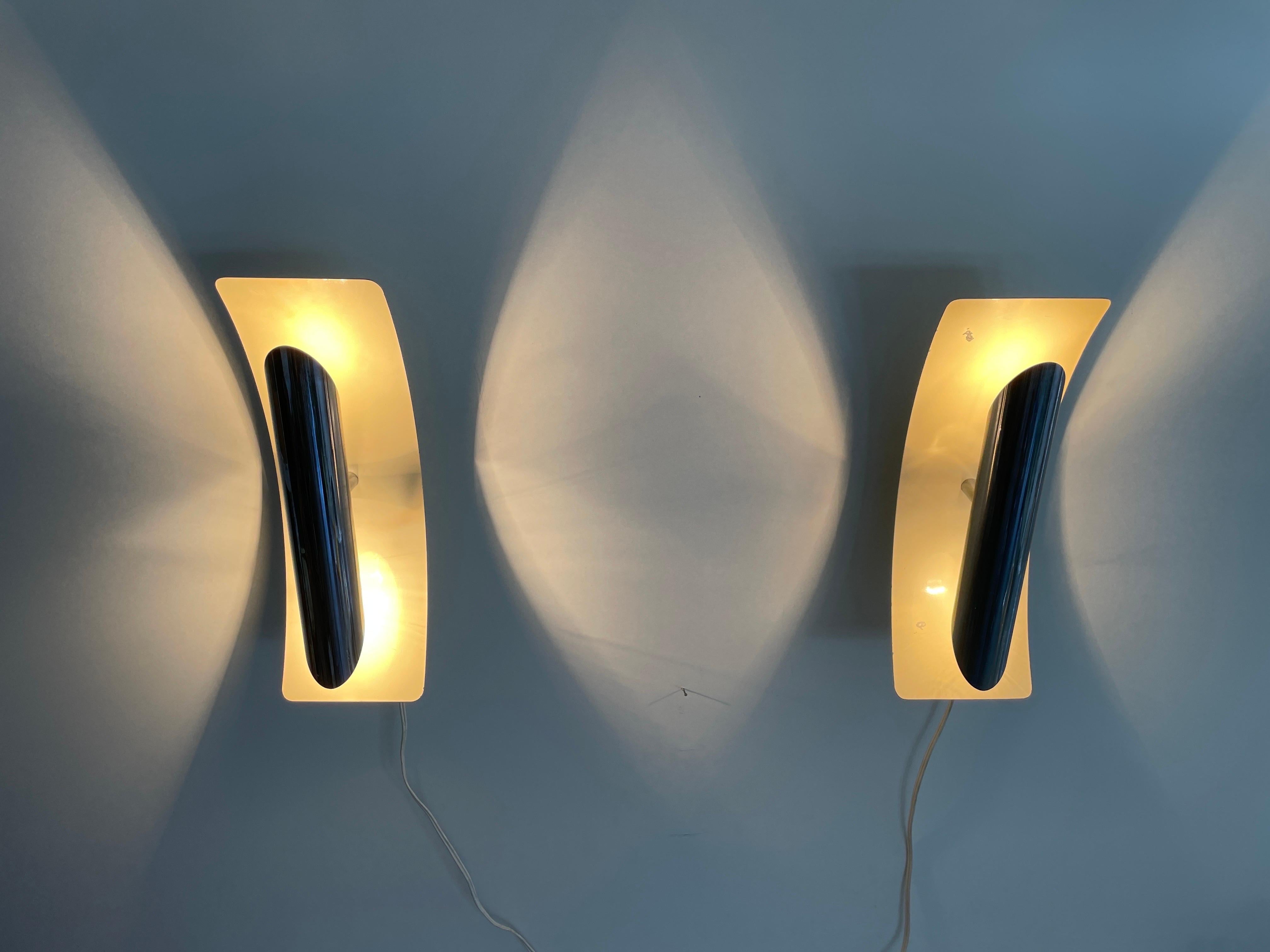 Enamaled Metal and Chrome Head Pair of Wall Lamps by Reggiani, 1960s, Italy For Sale 7