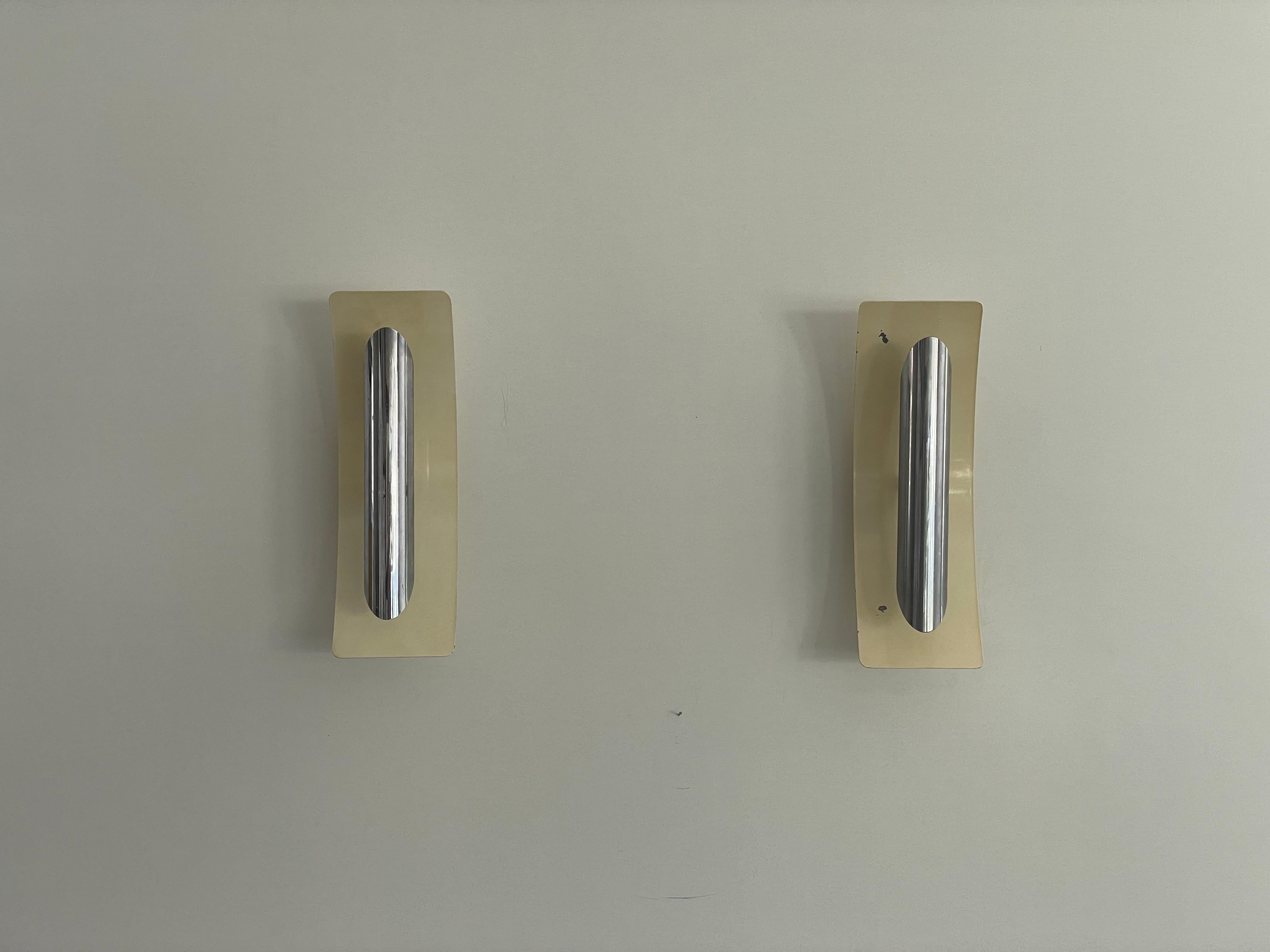 Italian Enamaled Metal and Chrome Head Pair of Wall Lamps by Reggiani, 1960s, Italy For Sale