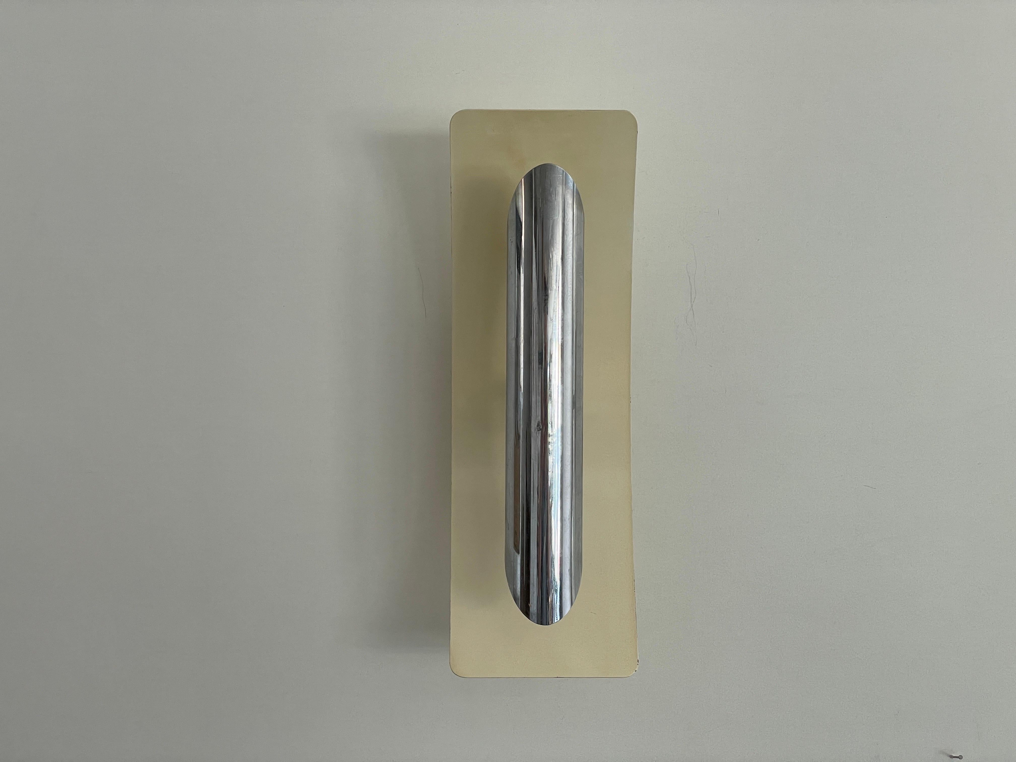 Mid-20th Century Enamaled Metal and Chrome Head Pair of Wall Lamps by Reggiani, 1960s, Italy For Sale