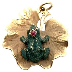 Vintage Enamel 14 Karat Yellow Gold Frog On Lilly Pad Charm 