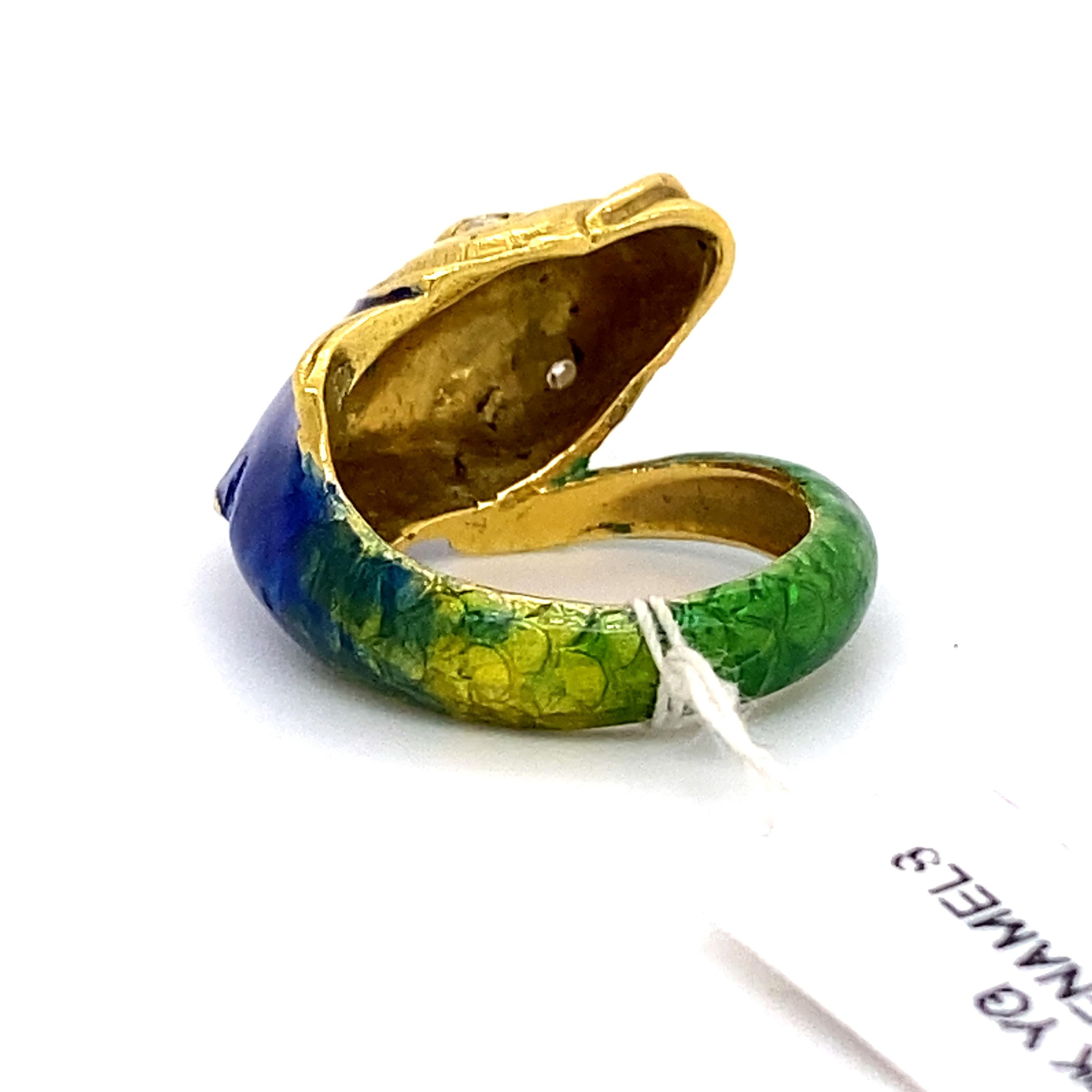 Enamel 18k Yellow Gold & Diamond Fish Ring In New Condition For Sale In BEVERLY HILLS, CA