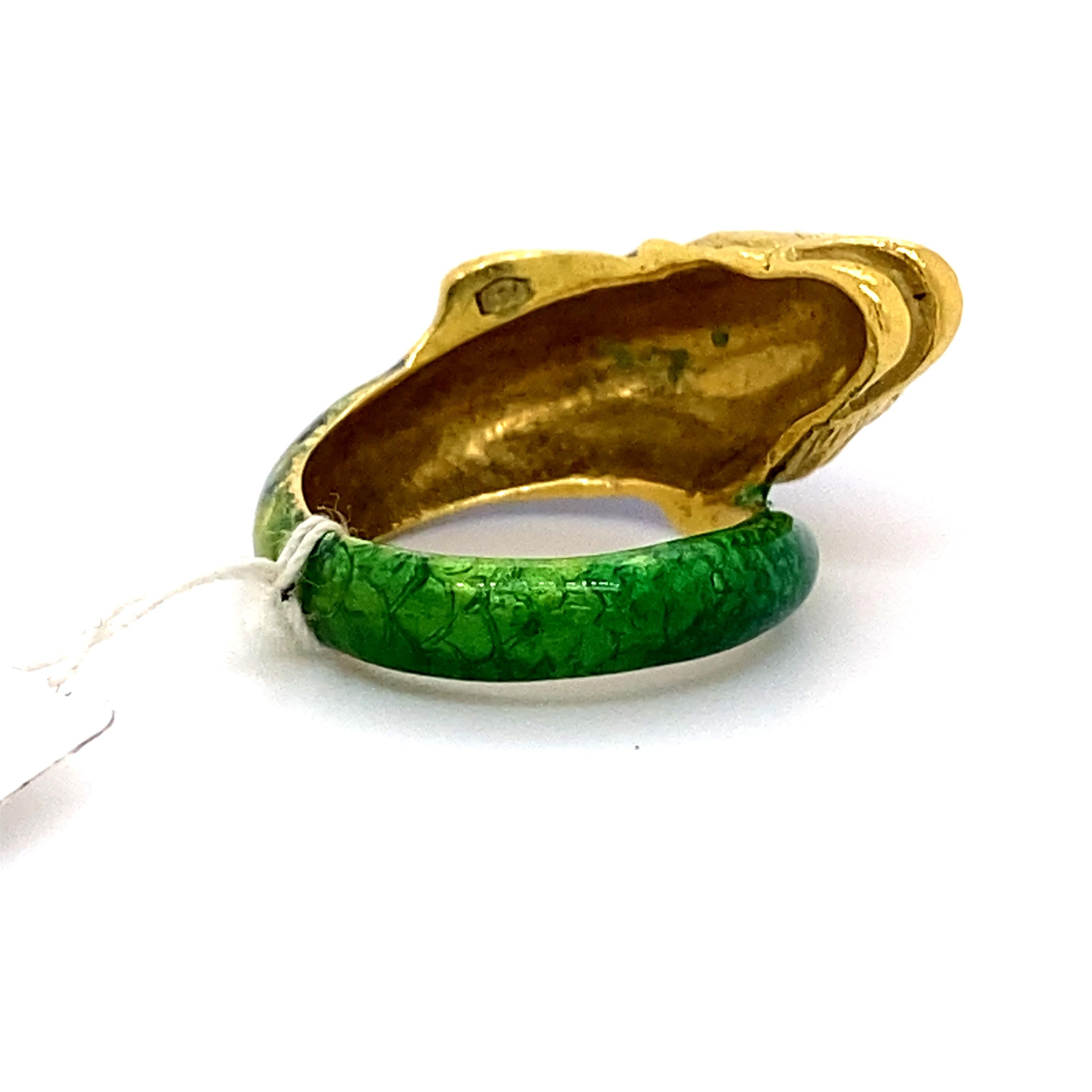 Emaille-Fischring aus 18 Karat Gelbgold mit Diamant im Angebot 1