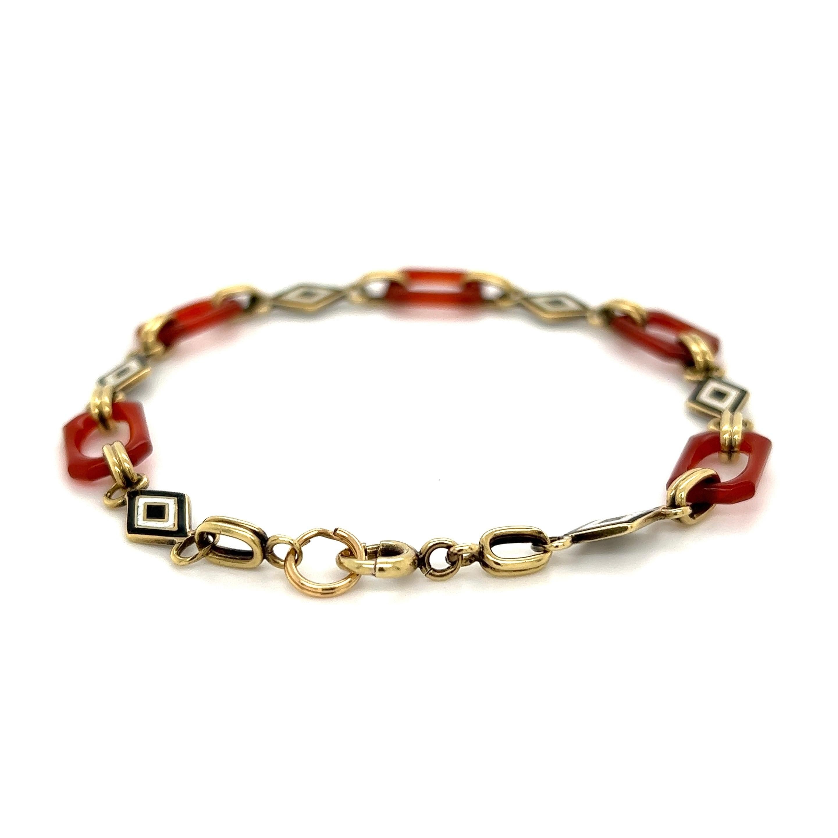 Enamel and Carnelian Art Deco Revival Gold Link Bracelet In Excellent Condition For Sale In Montreal, QC