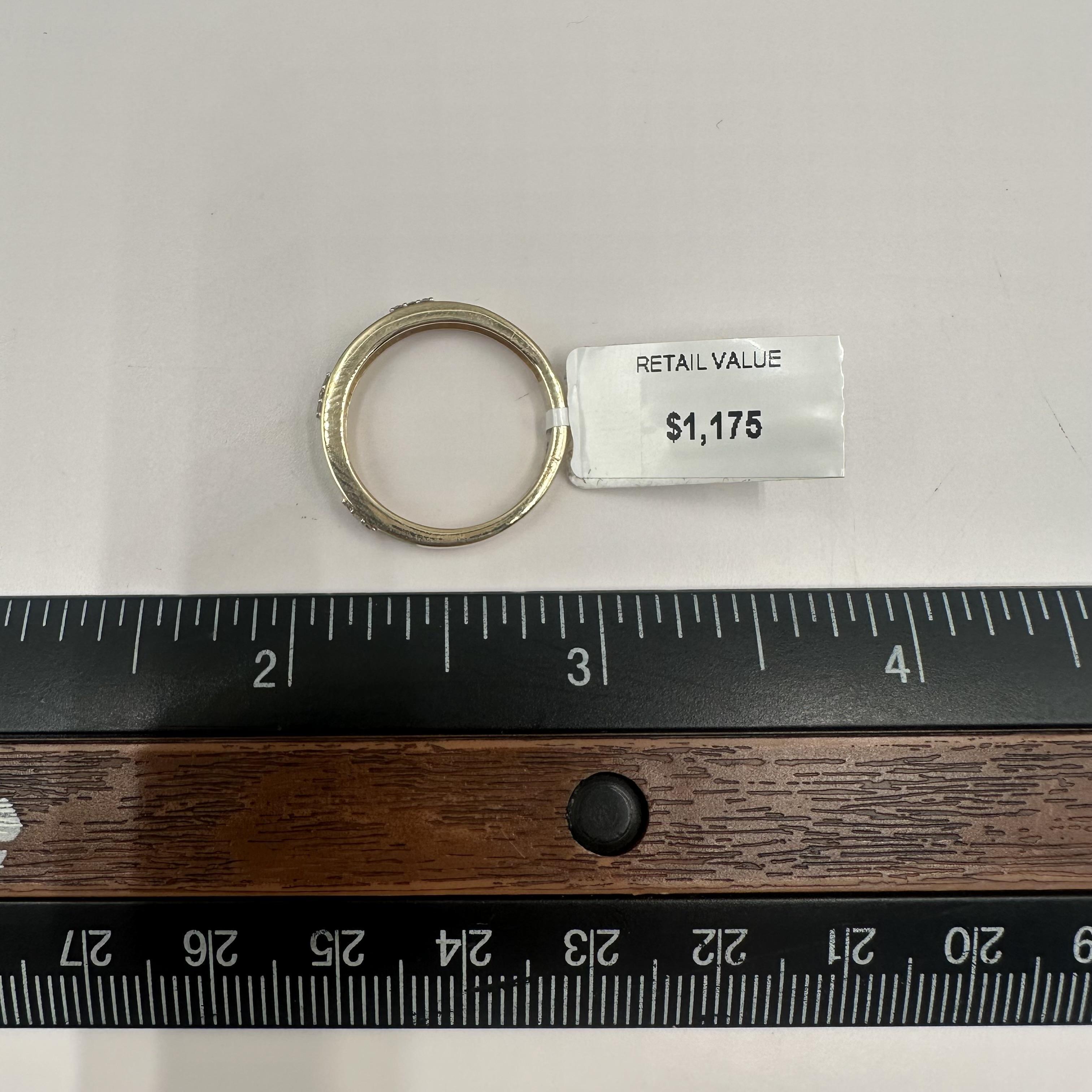Enamel and Diamond Ring in 14kt Yellow Gold – 0.10ctw Diamonds & Green Enamel In New Condition For Sale In West Hempstead, NY
