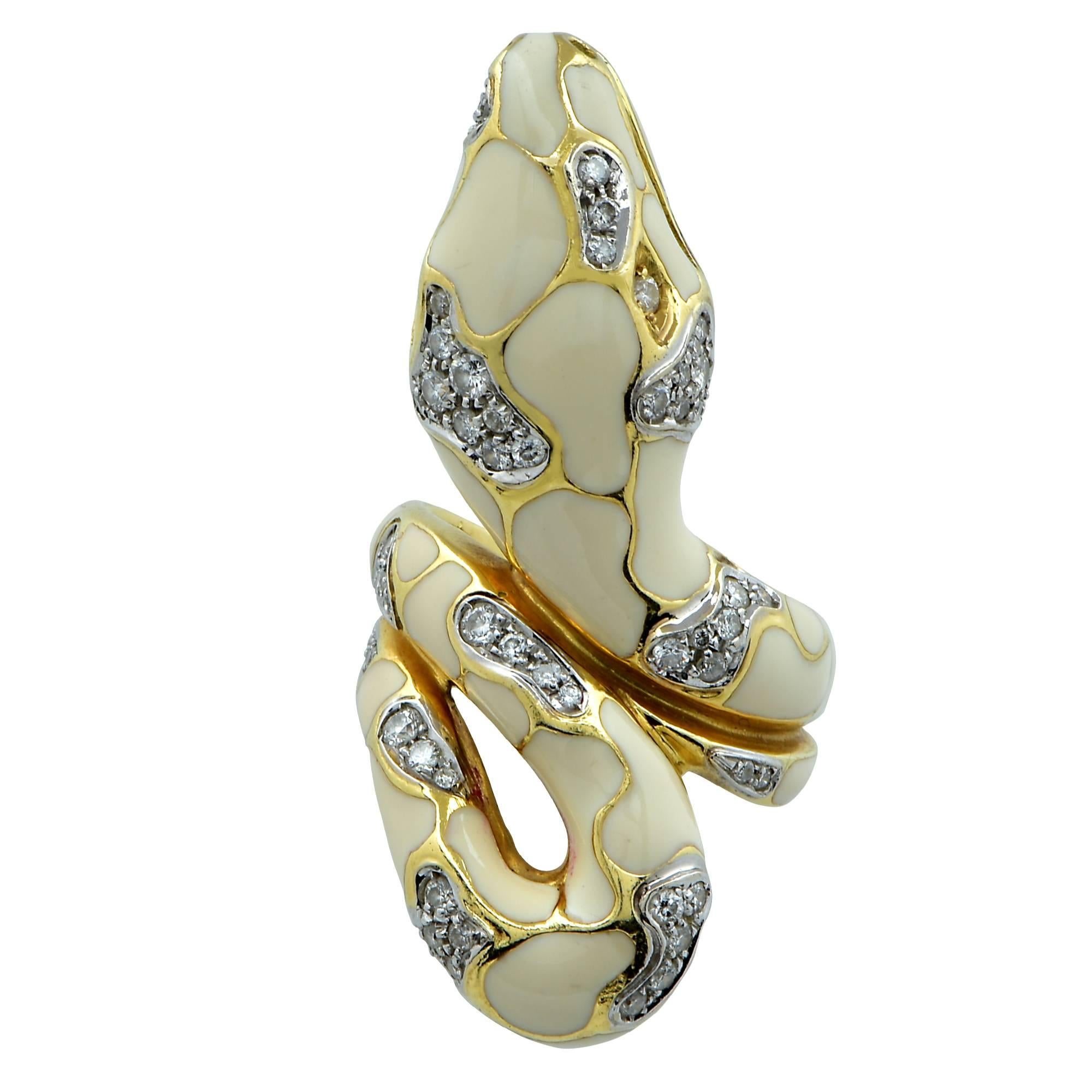Round Cut Enamel and Diamond Snake 18 Karat Yellow Gold Snake Ring