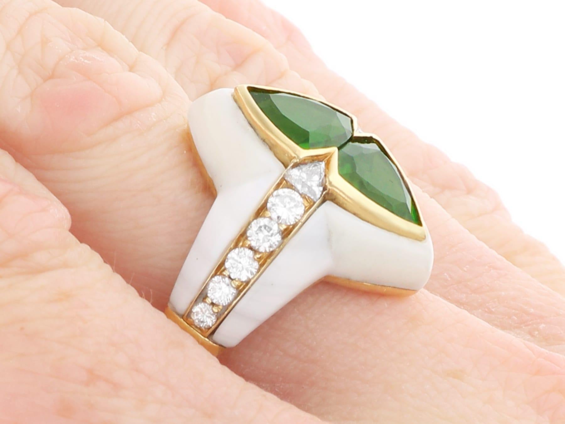 Anello con smalto e tormalina verde e diamanti in oro giallo in vendita 8