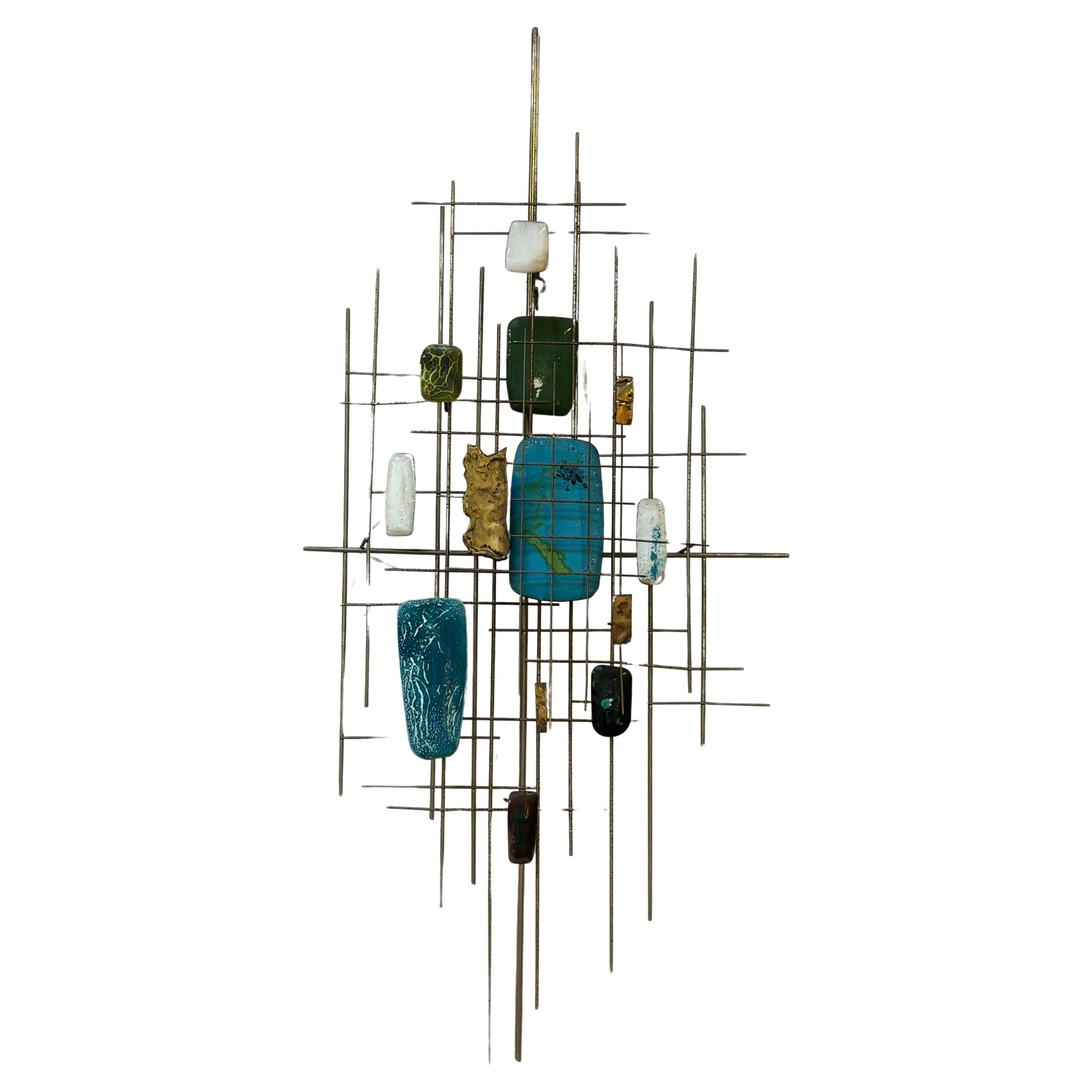 Escultura de esmalte y alambre de Cranbrook Products/ Malcolm Moran 
Don Buby