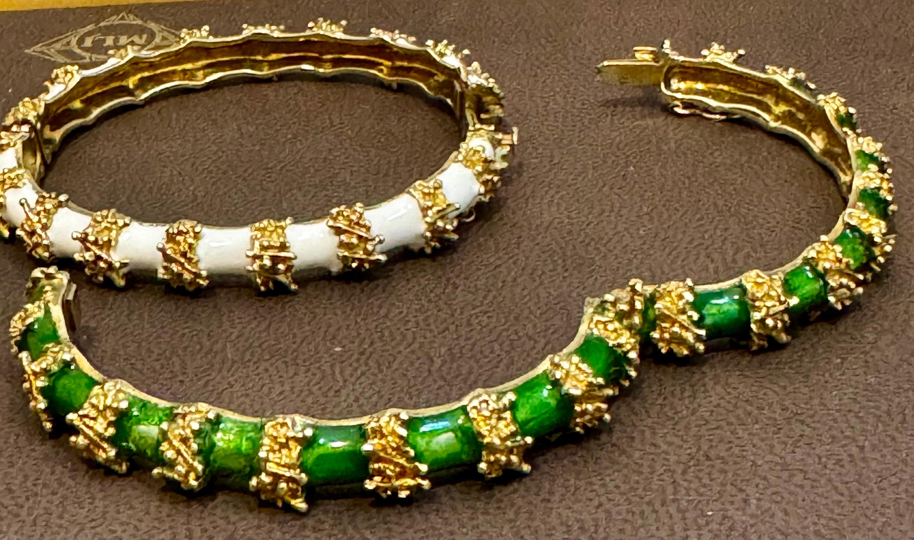 Paire de bracelets et bracelets en or jaune 18 carats, 75 g en vente 6