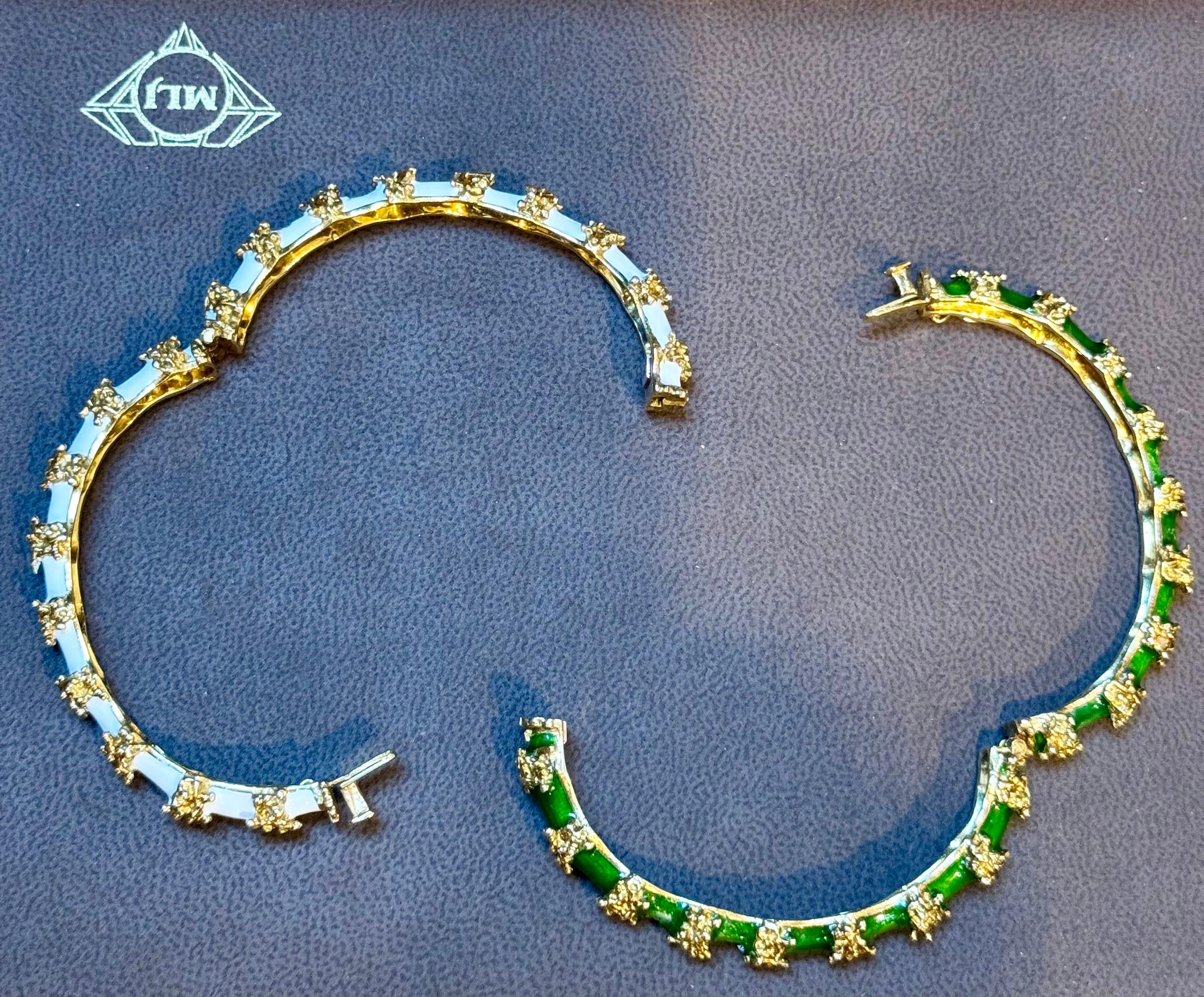 Paire de bracelets et bracelets en or jaune 18 carats, 75 g en vente 7