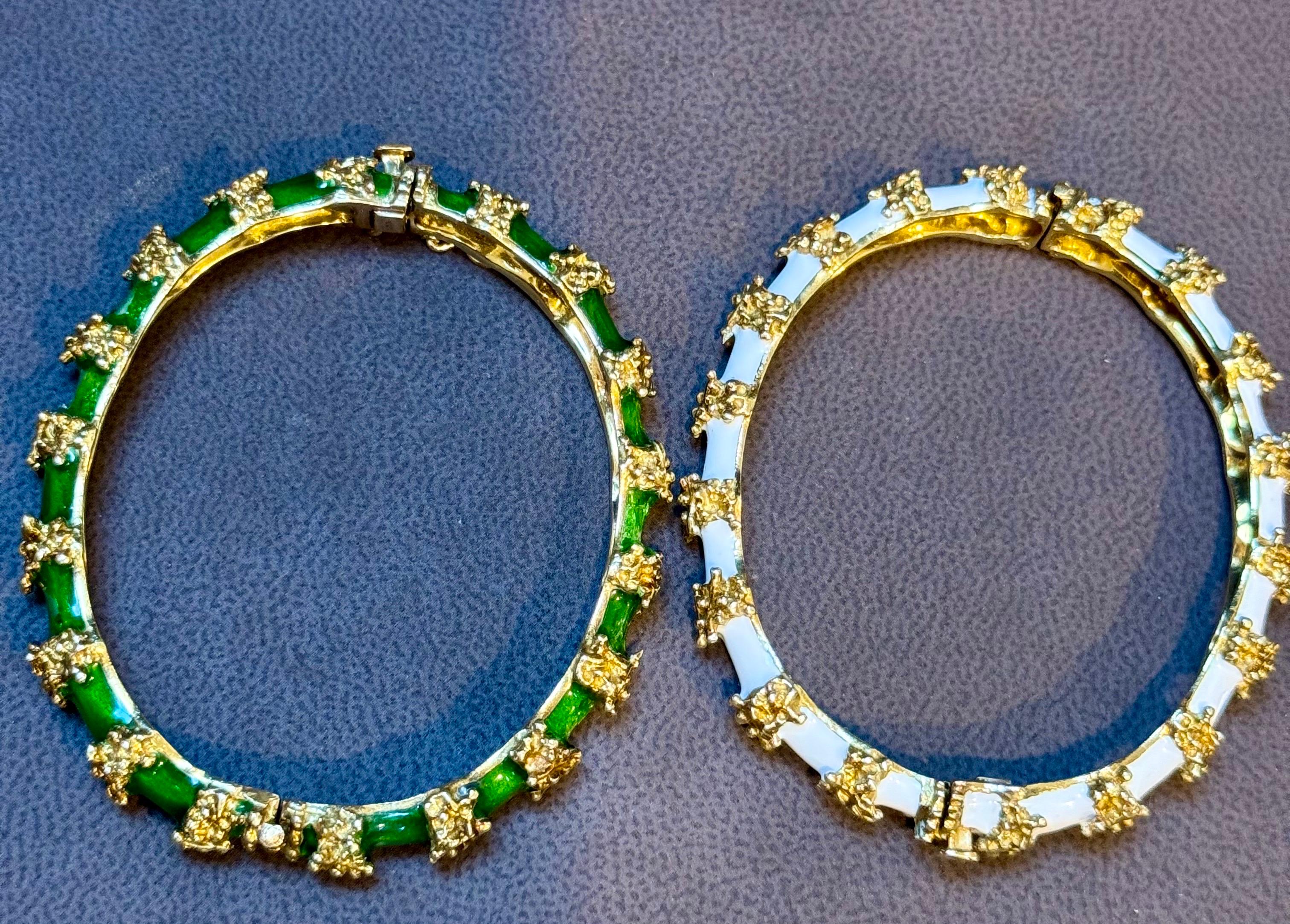 Paire de bracelets et bracelets en or jaune 18 carats, 75 g en vente 8