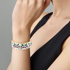 Bracelet jonc en émail, saphir bleu et diamants