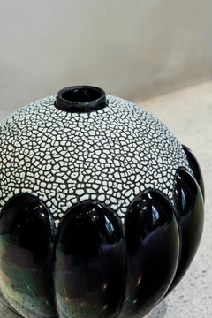 Florero de cerámica esmaltada Firmado Saint Clement, Francia, hacia 1930