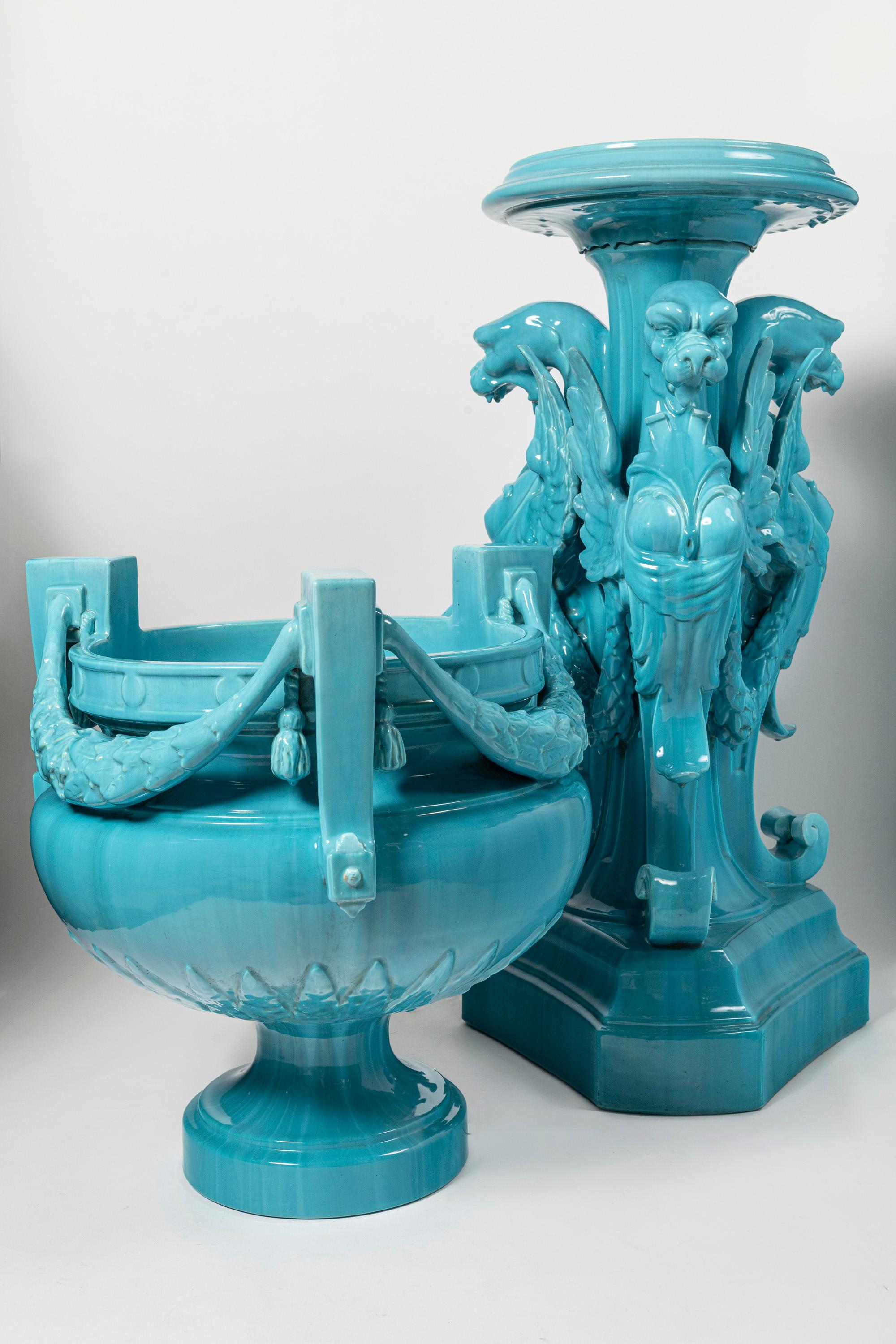 Belle Époque Jardinière en céramique émaillée, attribuée à Jerome Massier, France, fin du XIXe siècle. en vente