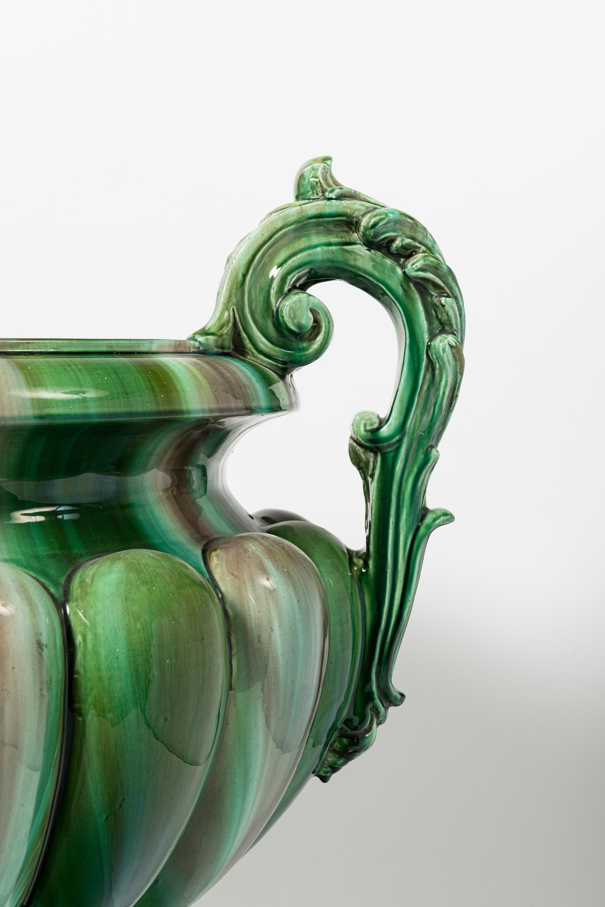 Belle Époque Fioriera in ceramica smaltata, Francia, fine XIX secolo. in vendita