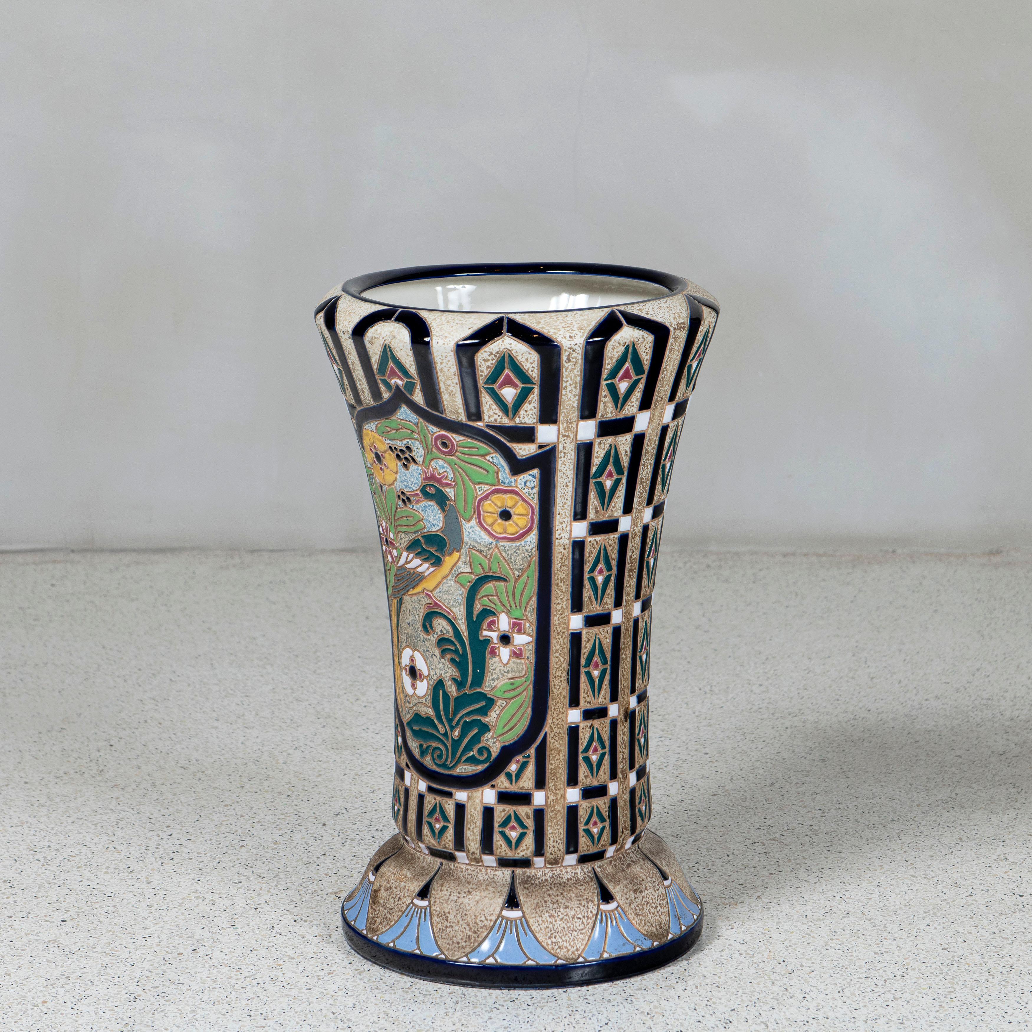 Emaille Keramische Vase signiert Amphora. Österreich, um 1920.