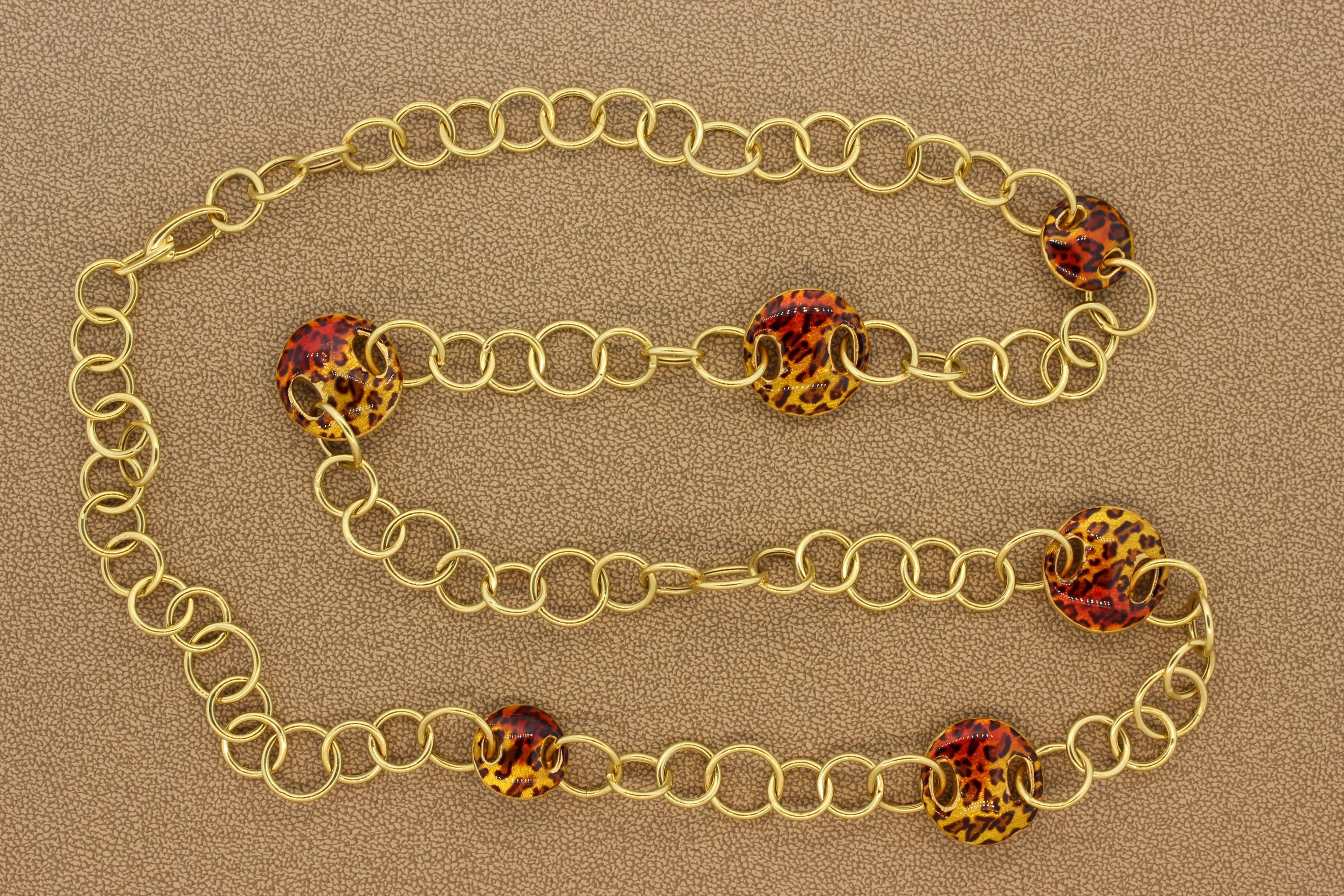 Enamel Cheetah Gold Hoop Link Necklace In New Condition In Beverly Hills, CA