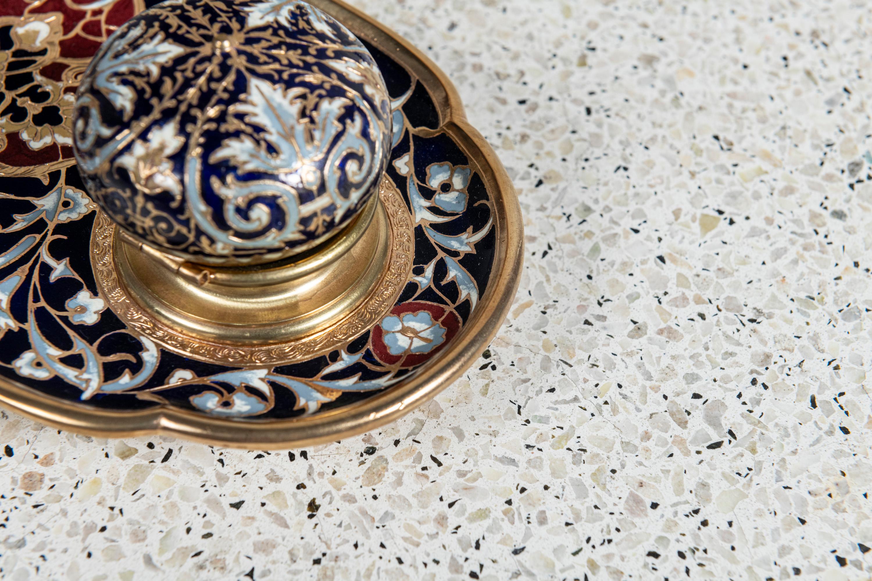 19th Century Enamel cloissoné and gilt bronze inkwell. France, late 19th century. For Sale