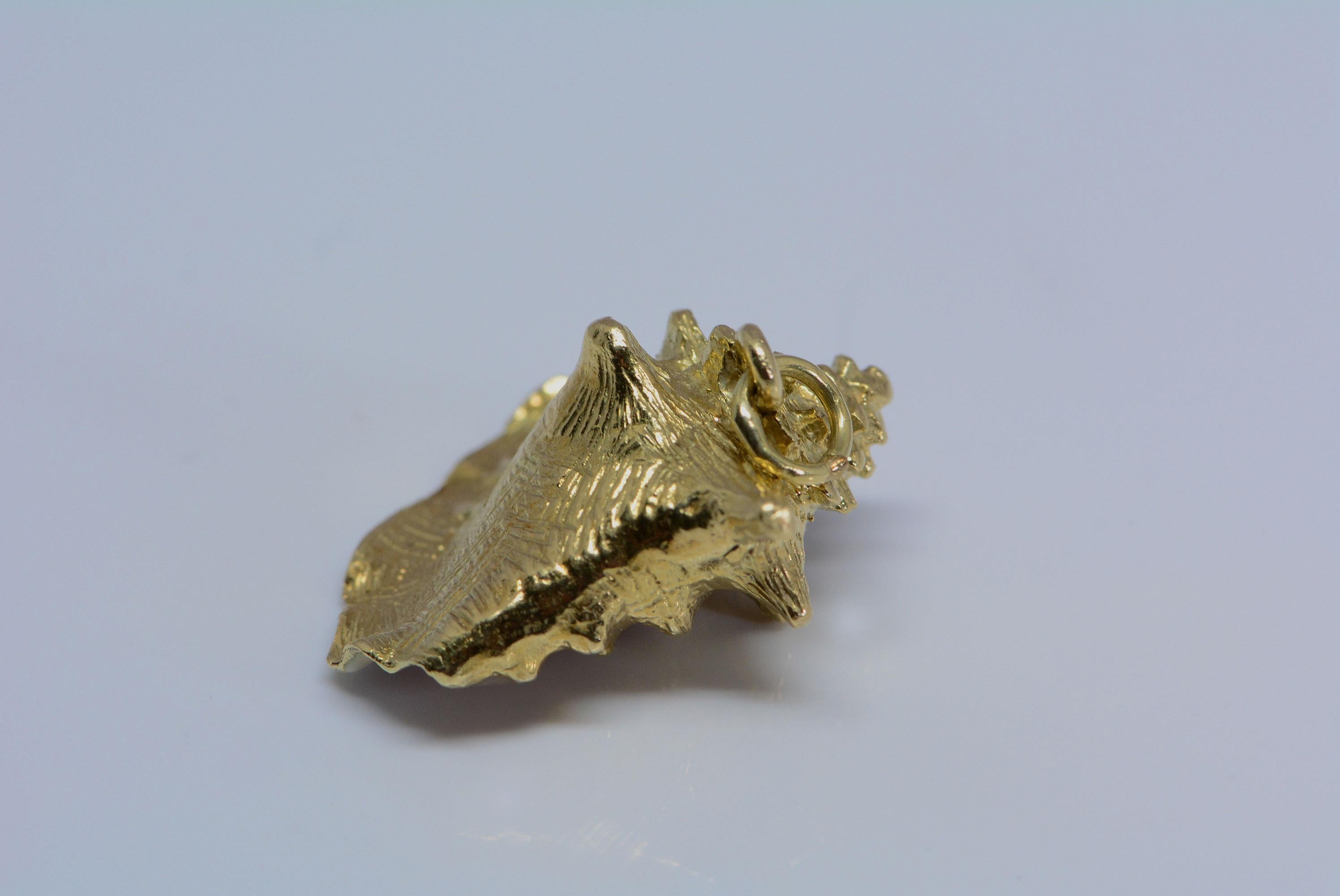 Victorian Enamel Conch Shell Pendant-Charm 14 Karat Gold For Sale