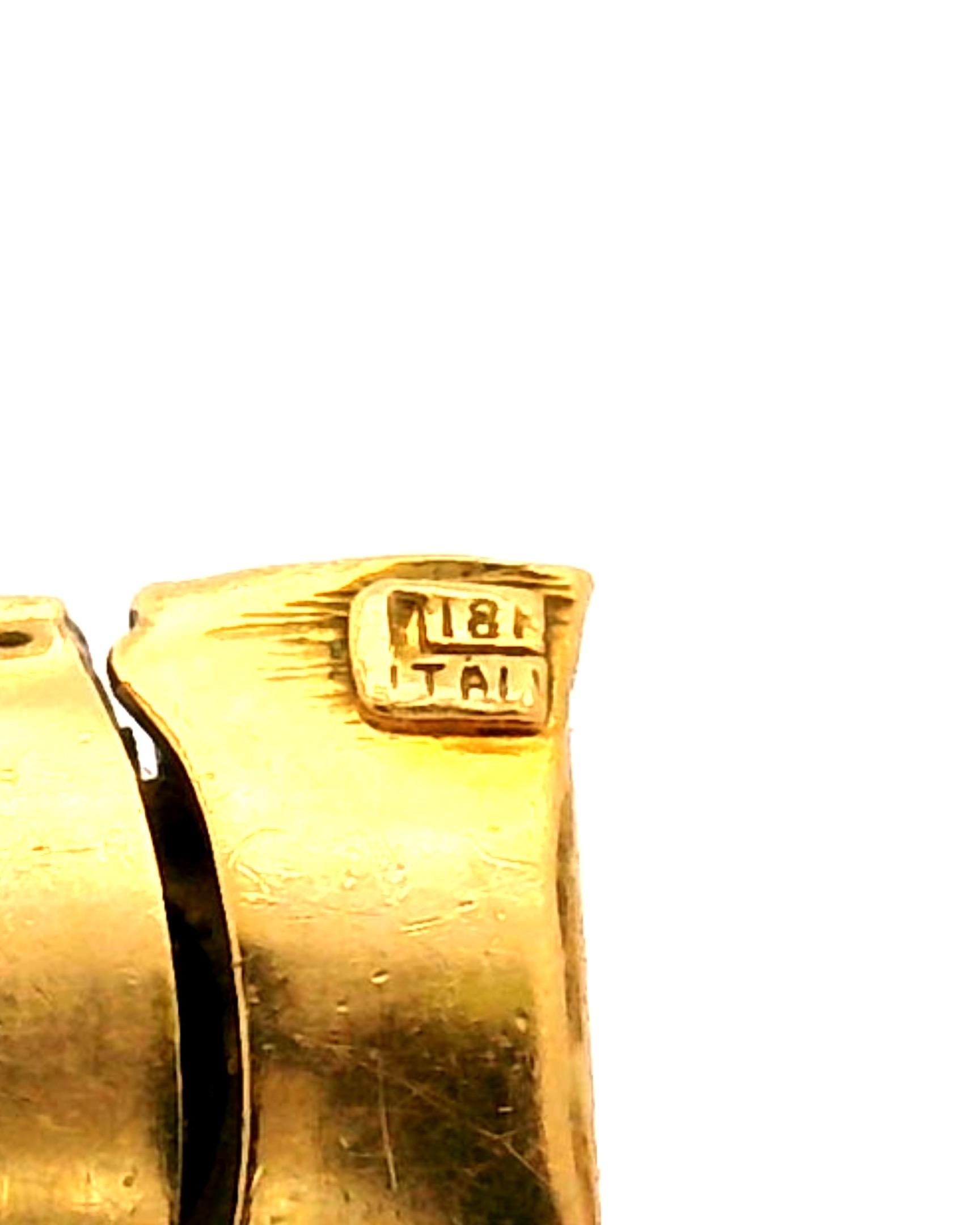  Gelbgoldenes Damenarmband aus grüner Closionne-Emaille mit runden Diamanten im Brillantschliff.

76 Diamanten mit rundem Brillantschliff, ca. 3,80 cttw.

Der Reinheitsgrad ist VS!

Farbskala H

18K Gelbgold 

62,9 Gramm 