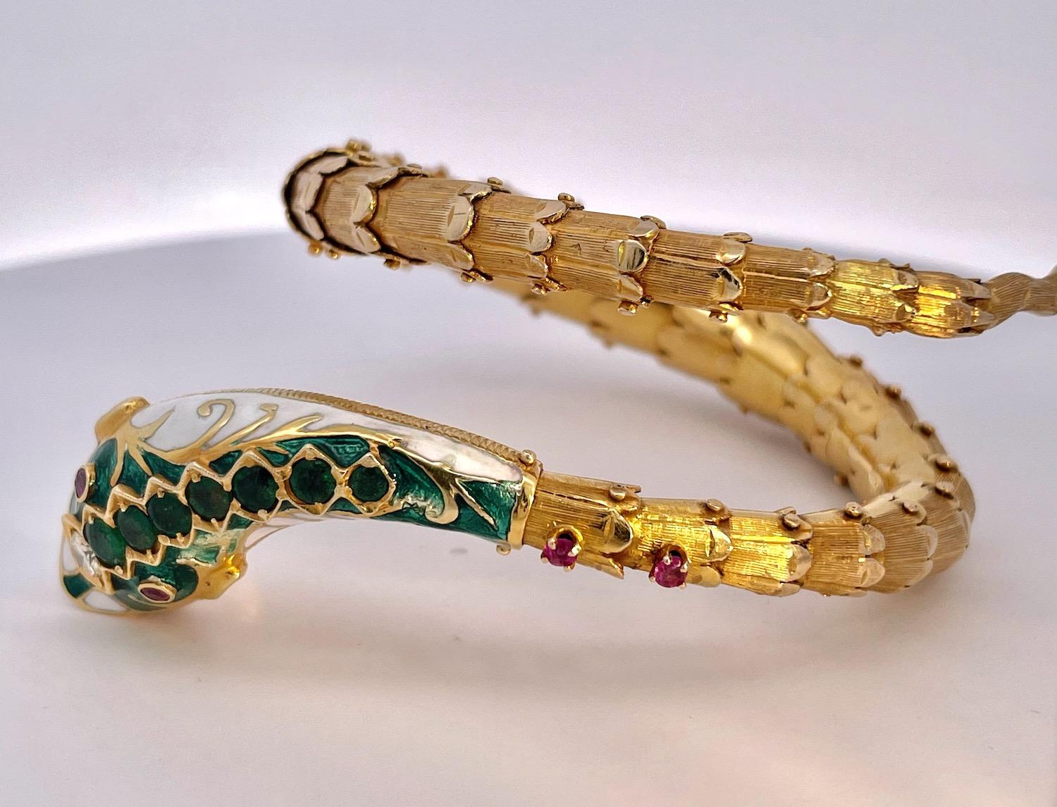 Enamel, Diamond, Emerald Snake Bracelet 14K In Good Condition In North Hollywood, CA