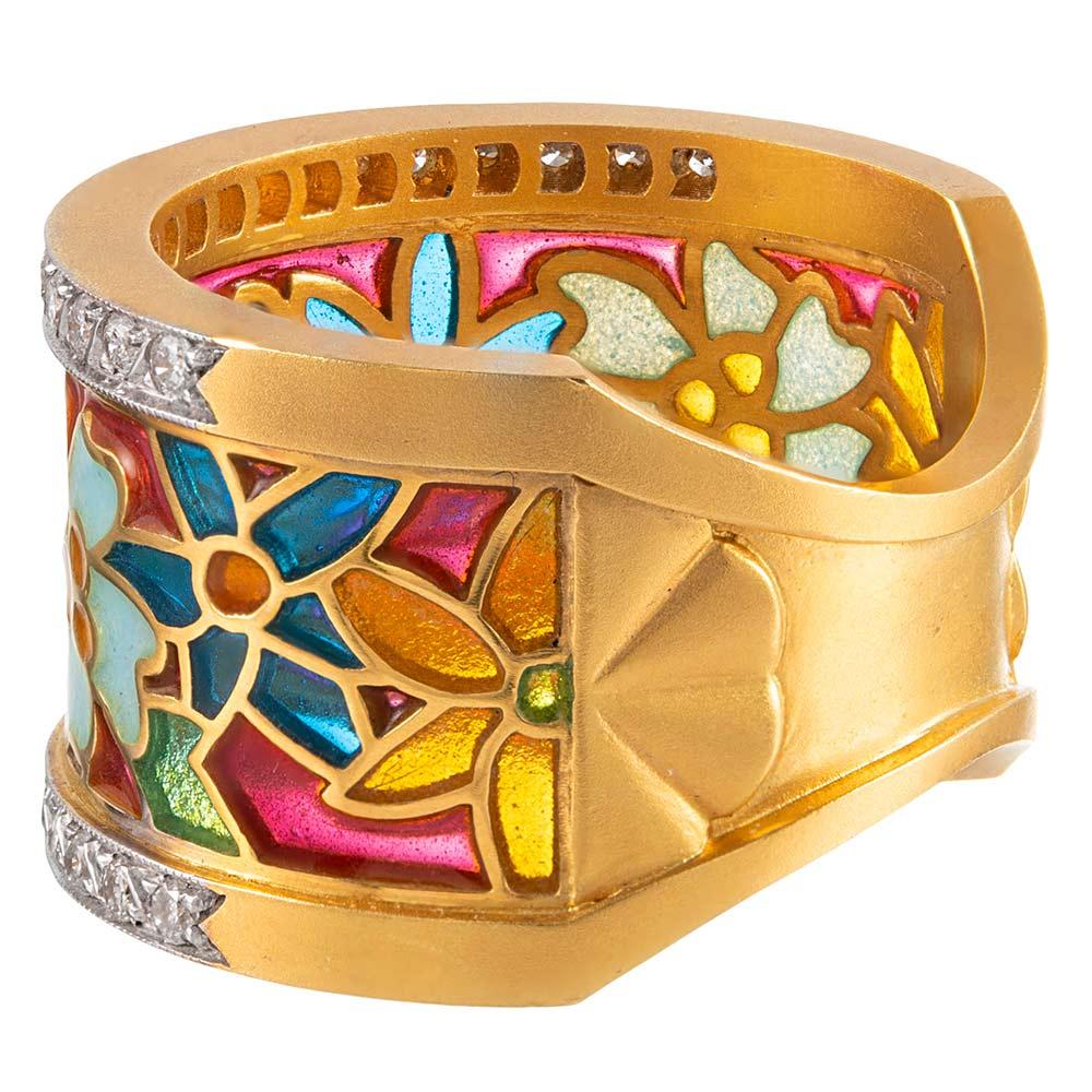 Masriera Enamel and Diamond Floral Motif Ring In Excellent Condition In Carmel-by-the-Sea, CA