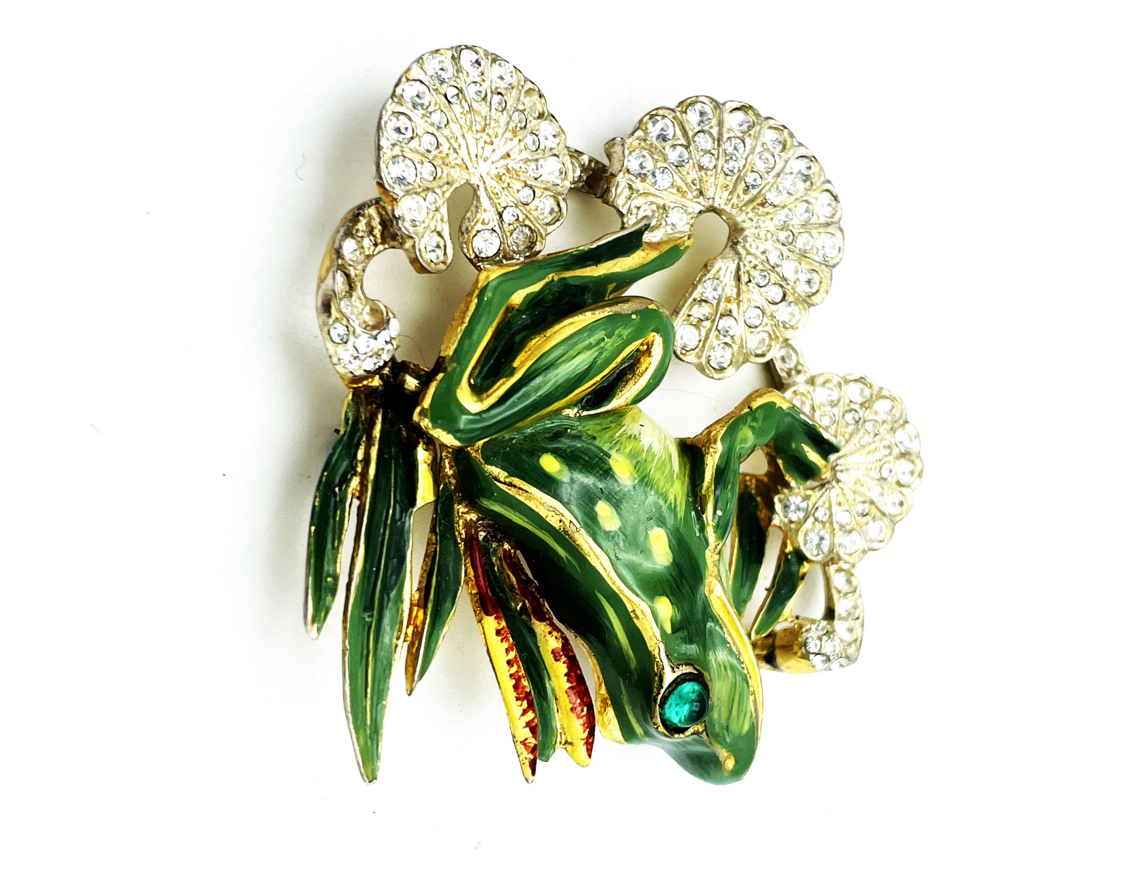 Women's or Men's Enamel FROG brooch on three Lilys , CORO CRAFT, STERLING, gold plated, 1940s USA For Sale