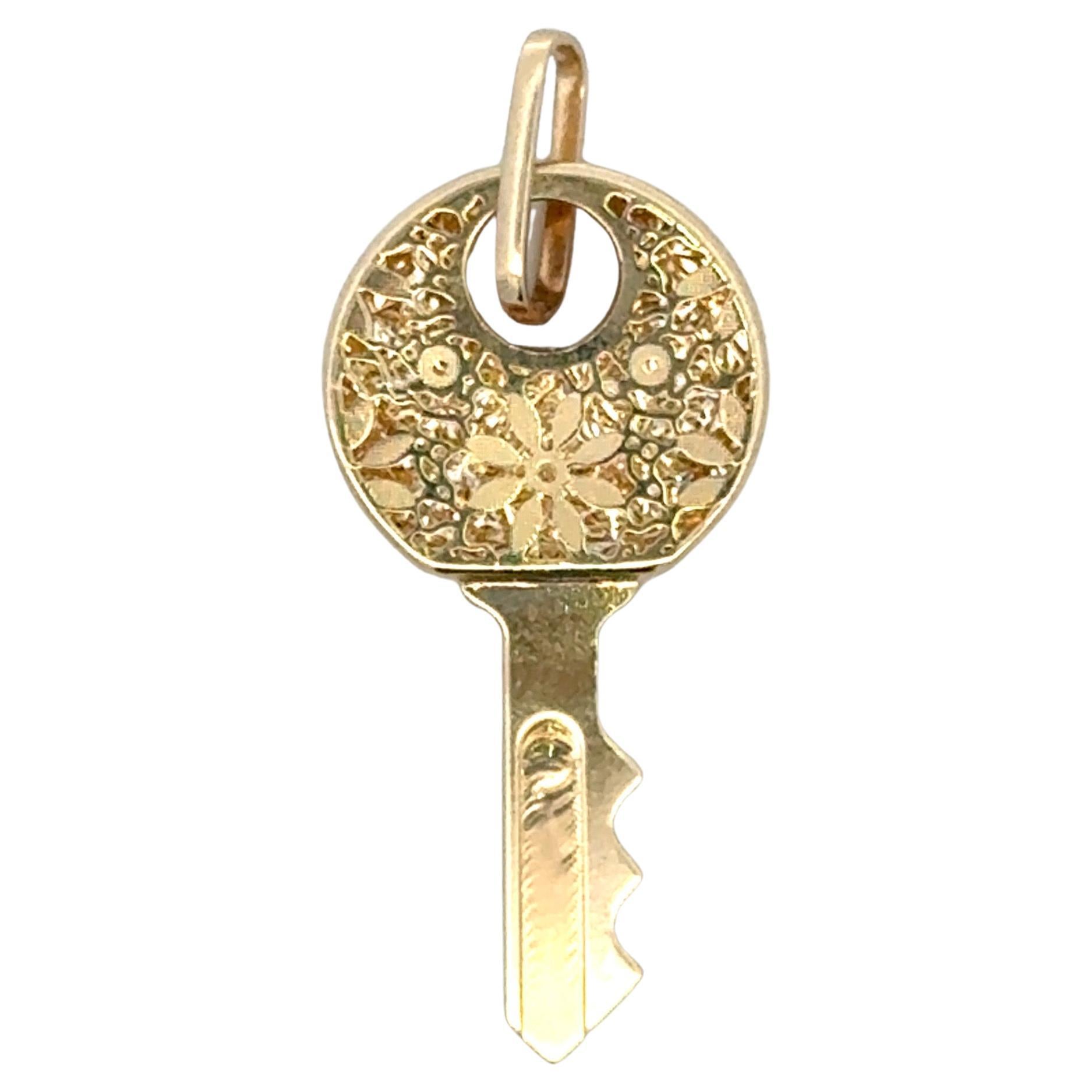 Enamel Key Pendant 14 Karat Yellow Gold 1.4 Grams Made in Italy