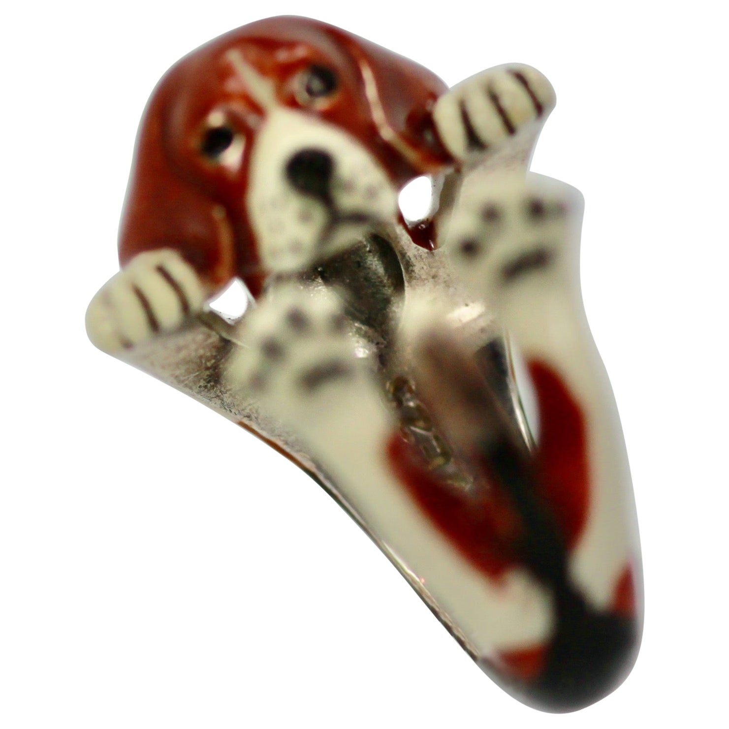 Anillo de cerámica esmaltada sobre plata con forma de perro Beagle en venta