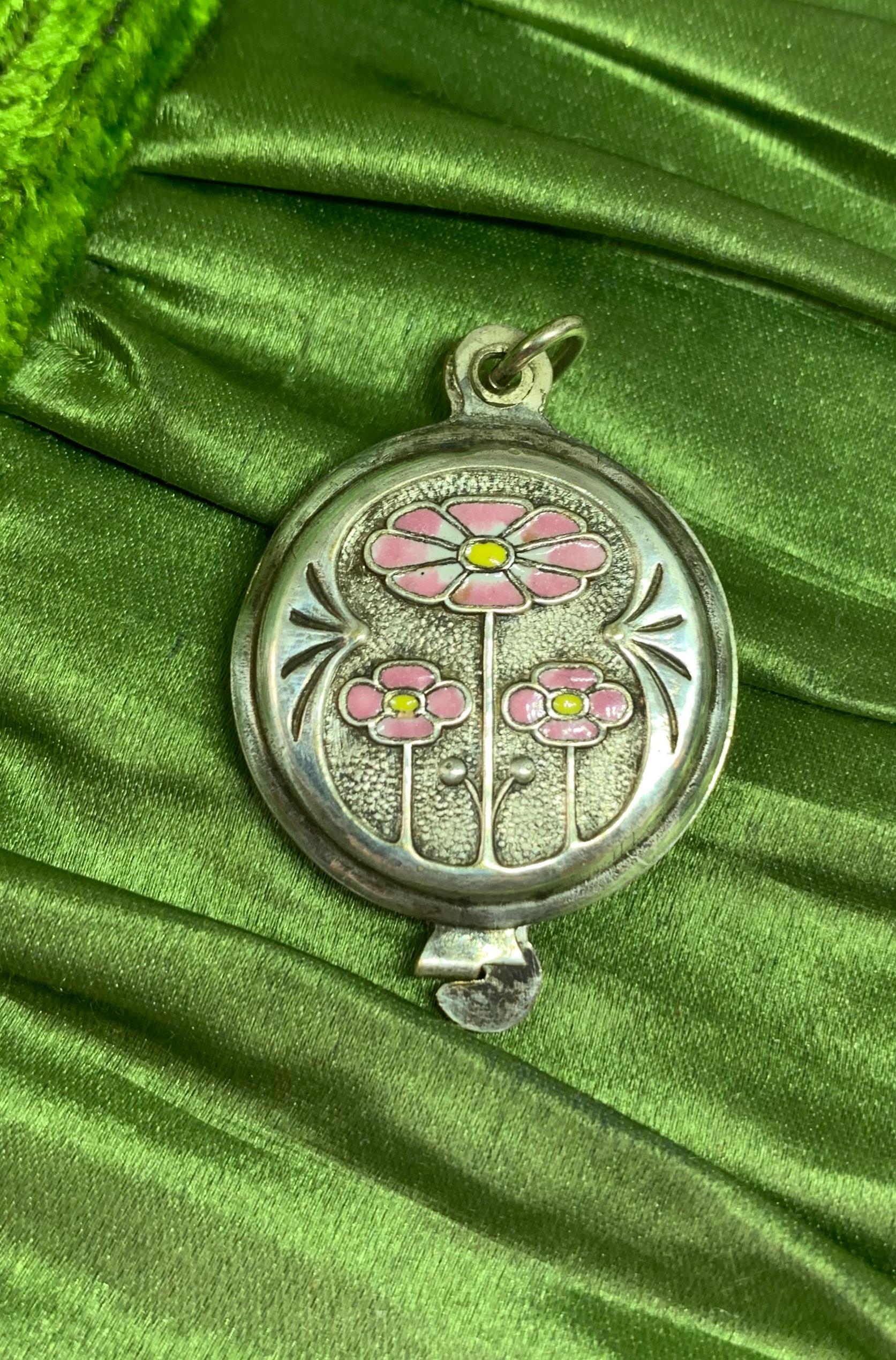 Art nouveau Collier pendentif Art Nouveau Jugendstil fleur coquelicot en émail 1900