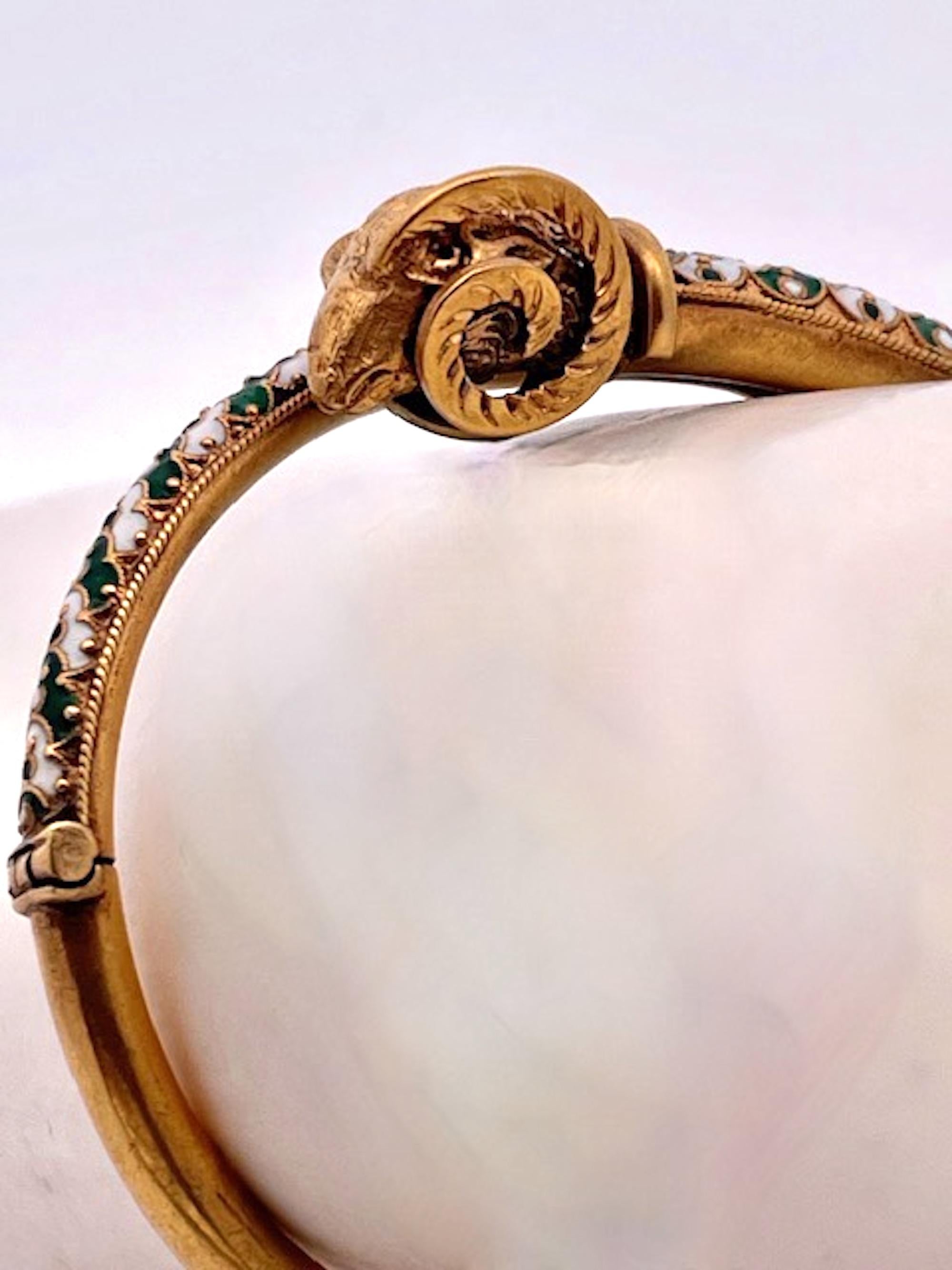 Pulsera Carnero Esmaltada 14K Moderno en venta