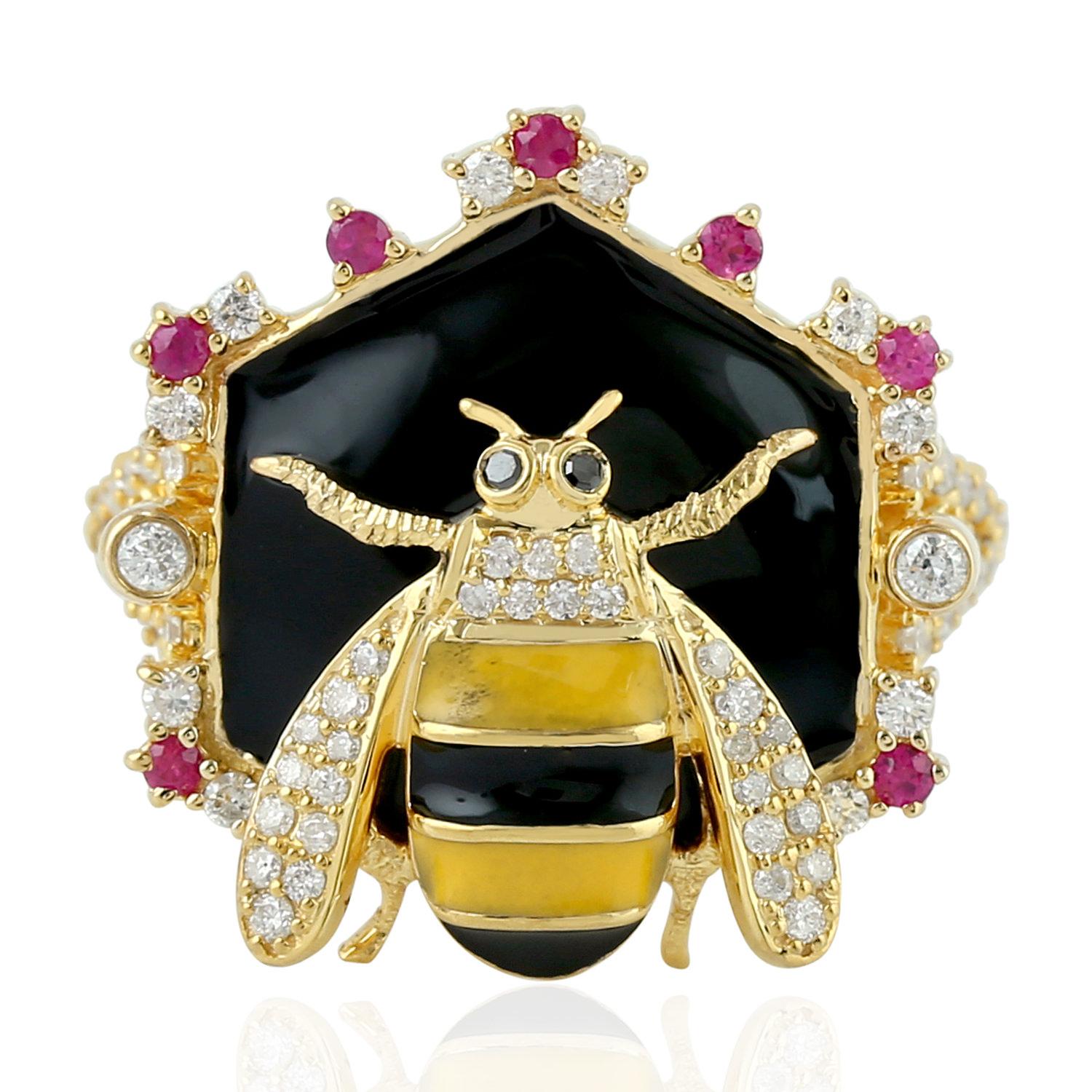 Enamel Ruby Diamond 18 Karat Gold Honey Bee Pendant Necklace For Sale 1