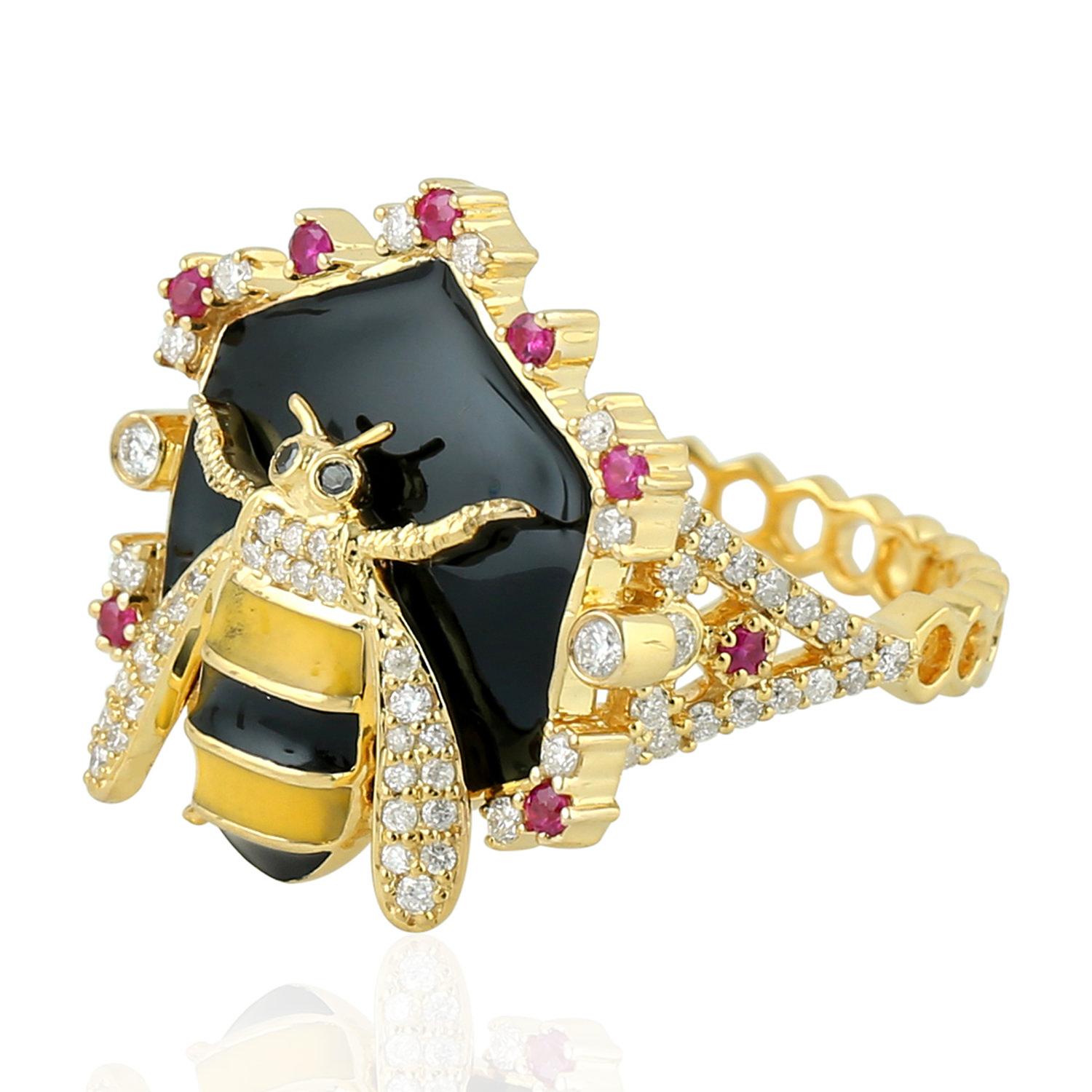 Enamel Ruby Diamond 18 Karat Gold Honey Bee Pendant Necklace For Sale 2