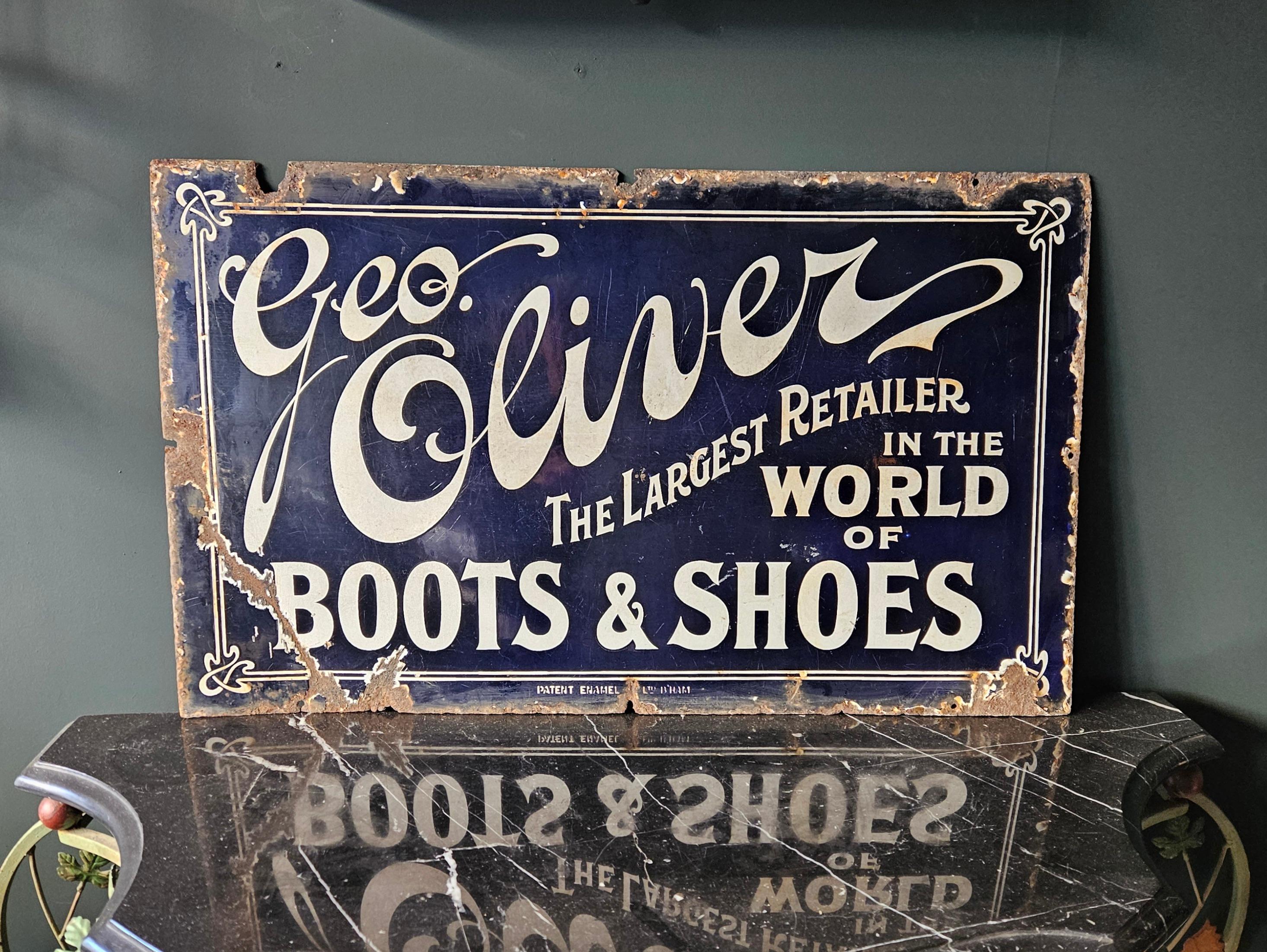 Victorien Panneau de chaussures en émail des années 1800 en vente
