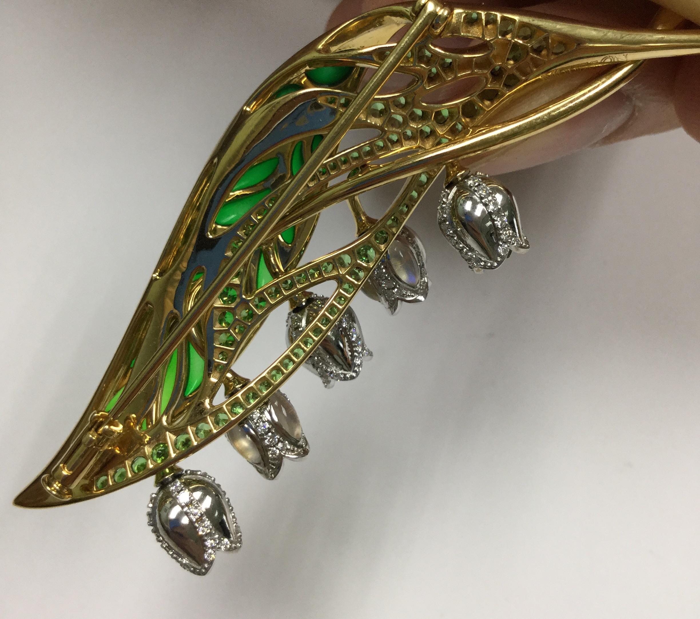 Enamel Tsavorite Diamond 18 Karat Yellow Gold Lilly of Valley Brooch In New Condition For Sale In Bangkok, TH